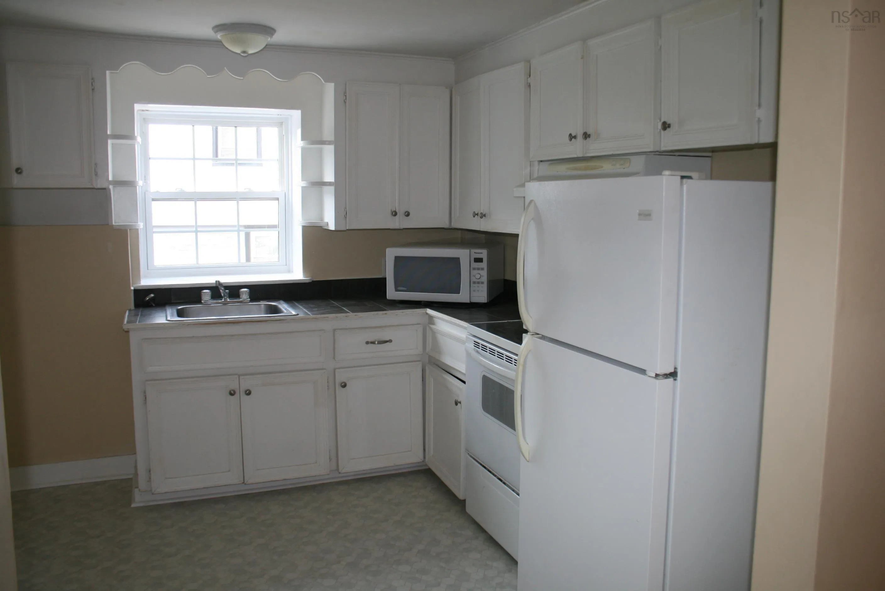 3786/84 High Street, Halifax Ns B3k 4y9, 5 Bedrooms Bedrooms, ,Residential Income,For Sale,High,202506297