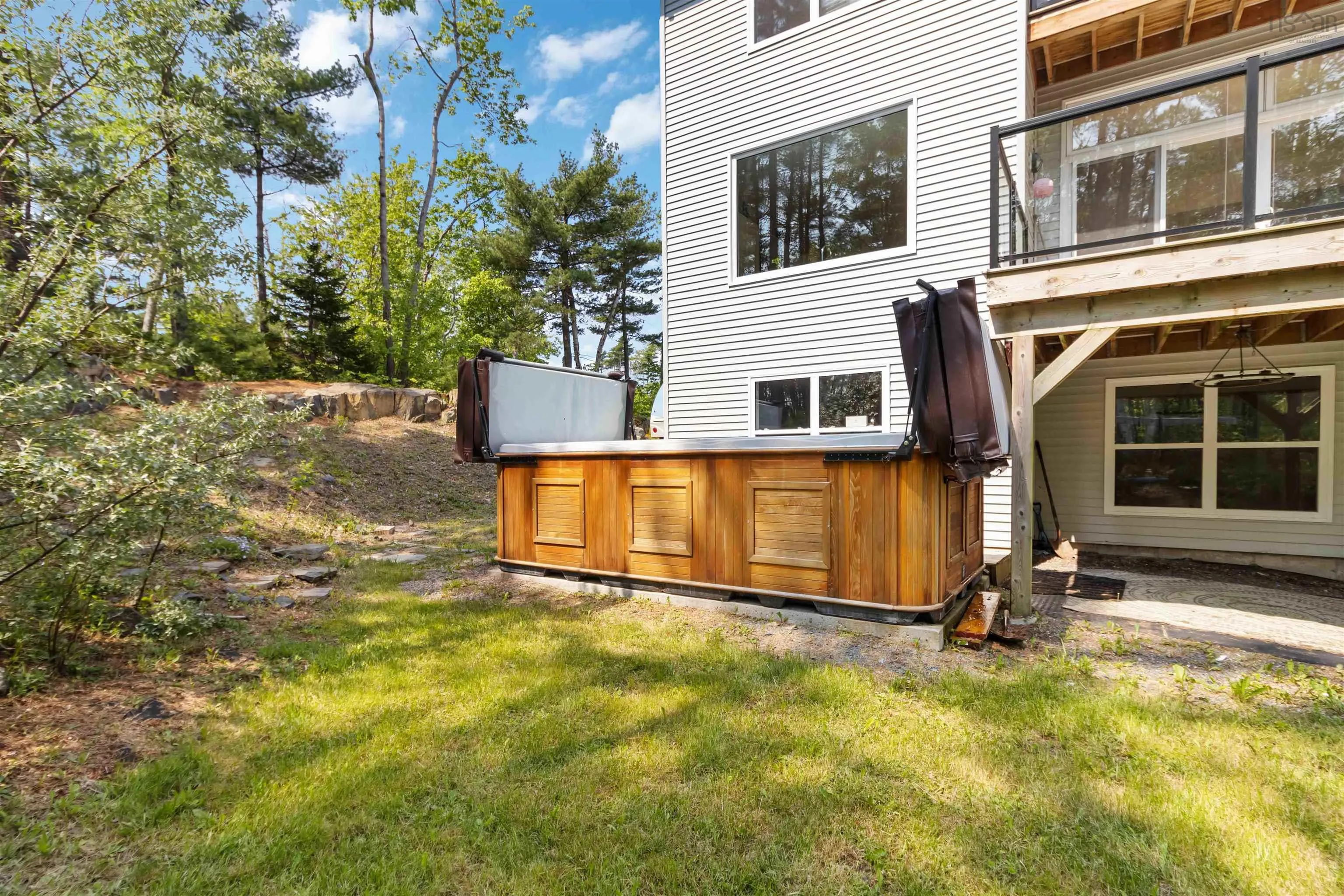 216 Amesbury Gate, Bedford, NS B4B 0S7, 5 Bedrooms Bedrooms, ,5 BathroomsBathrooms,Residential,For Sale,Amesbury Gate,202519864