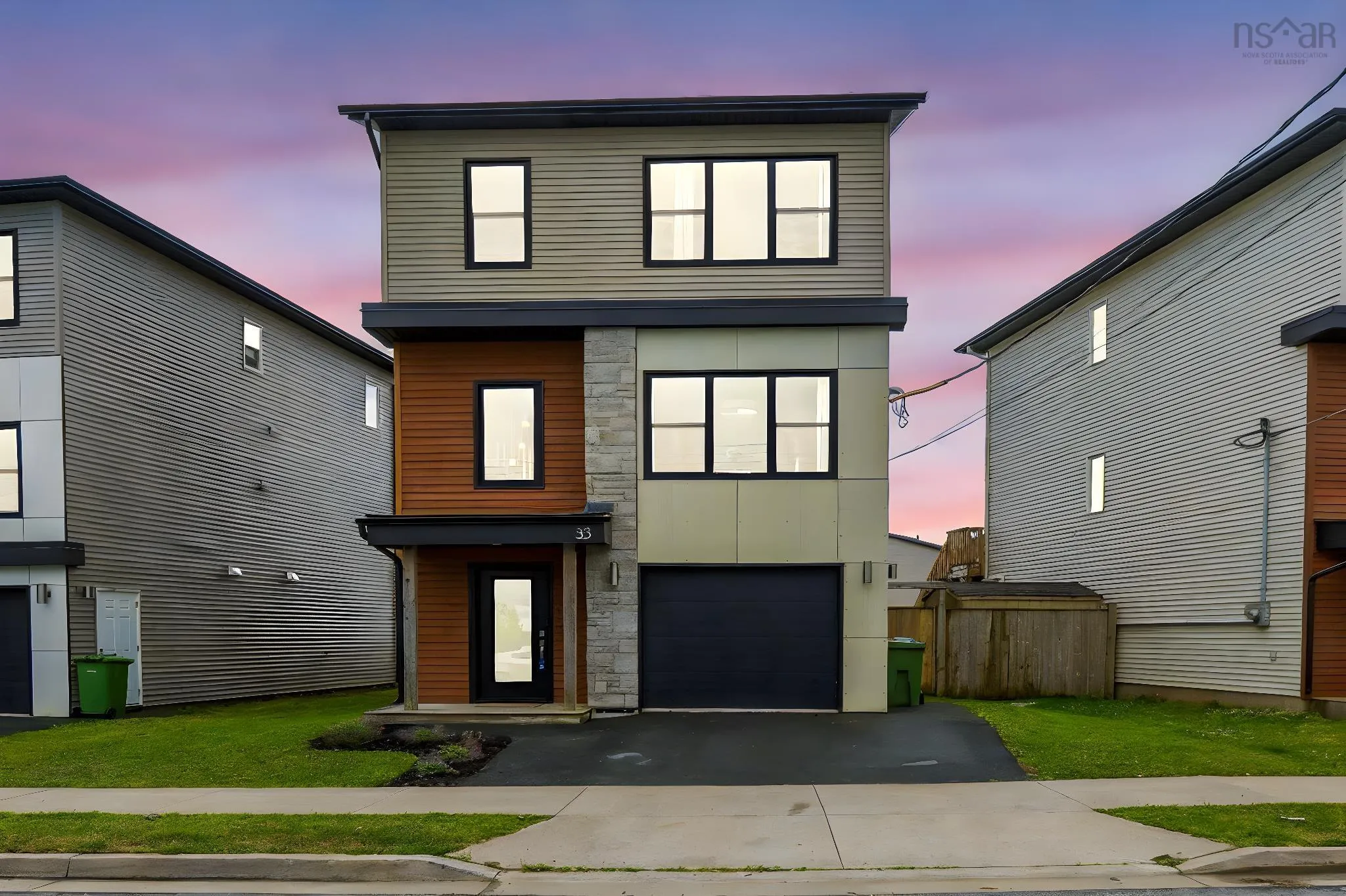 33 Mica Cres, Halifax, NS B3P 0G7, 3 Bedrooms Bedrooms, ,4 BathroomsBathrooms,Residential,For Sale,Mica Cres,202518359