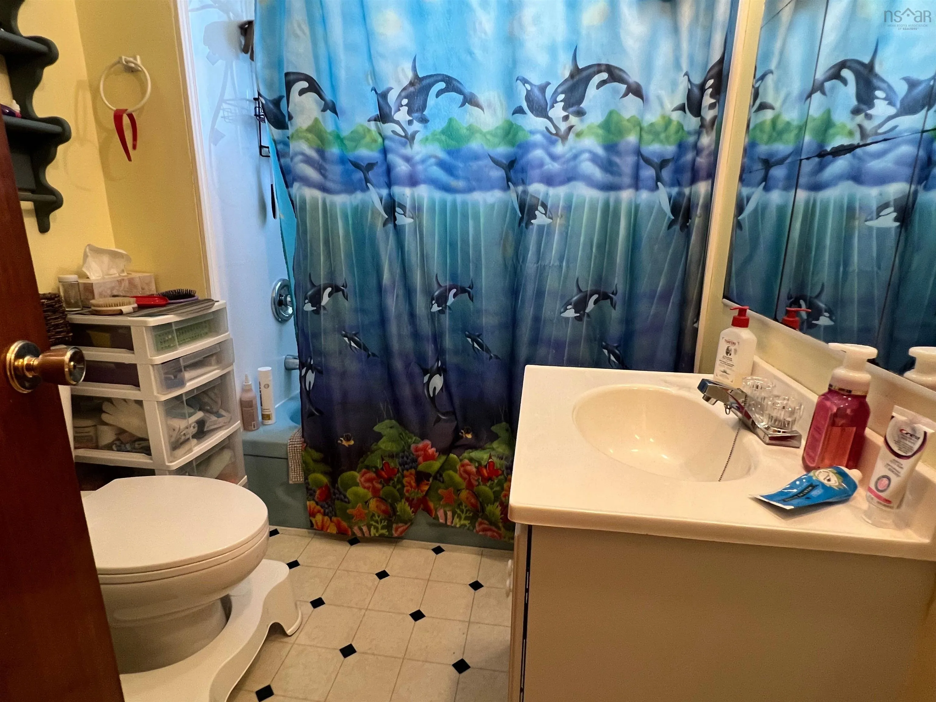 68 Hibernia Street, Yarmouth, NS B5A 2M6, 2 Bedrooms Bedrooms, ,1 BathroomBathrooms,Residential,For Sale,Hibernia,202520801