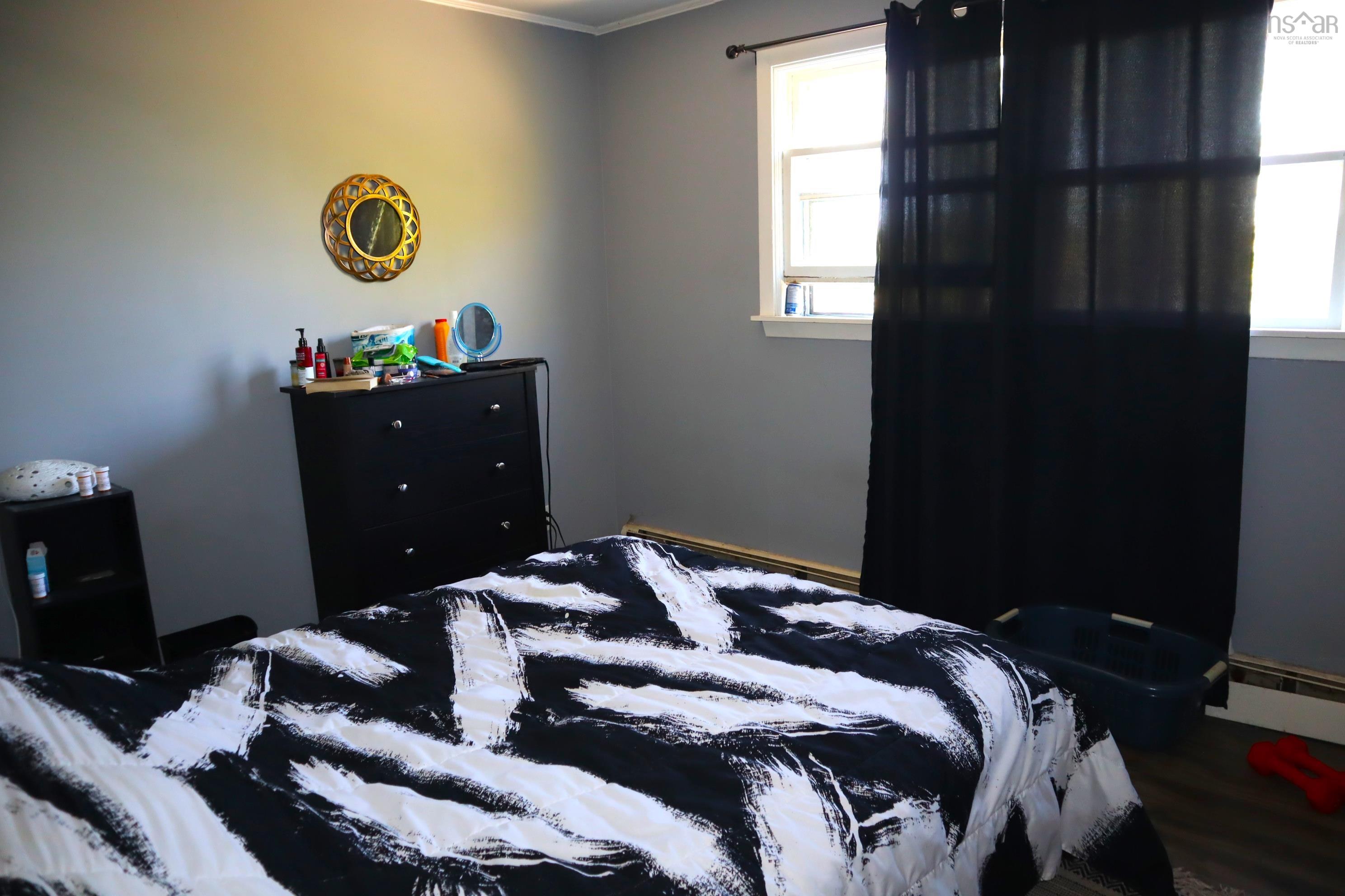 93 & 99 North Street, Bridgewater NS B4V 2V6, 20 Bedrooms Bedrooms, ,Residential Income,For Sale,North,202227039