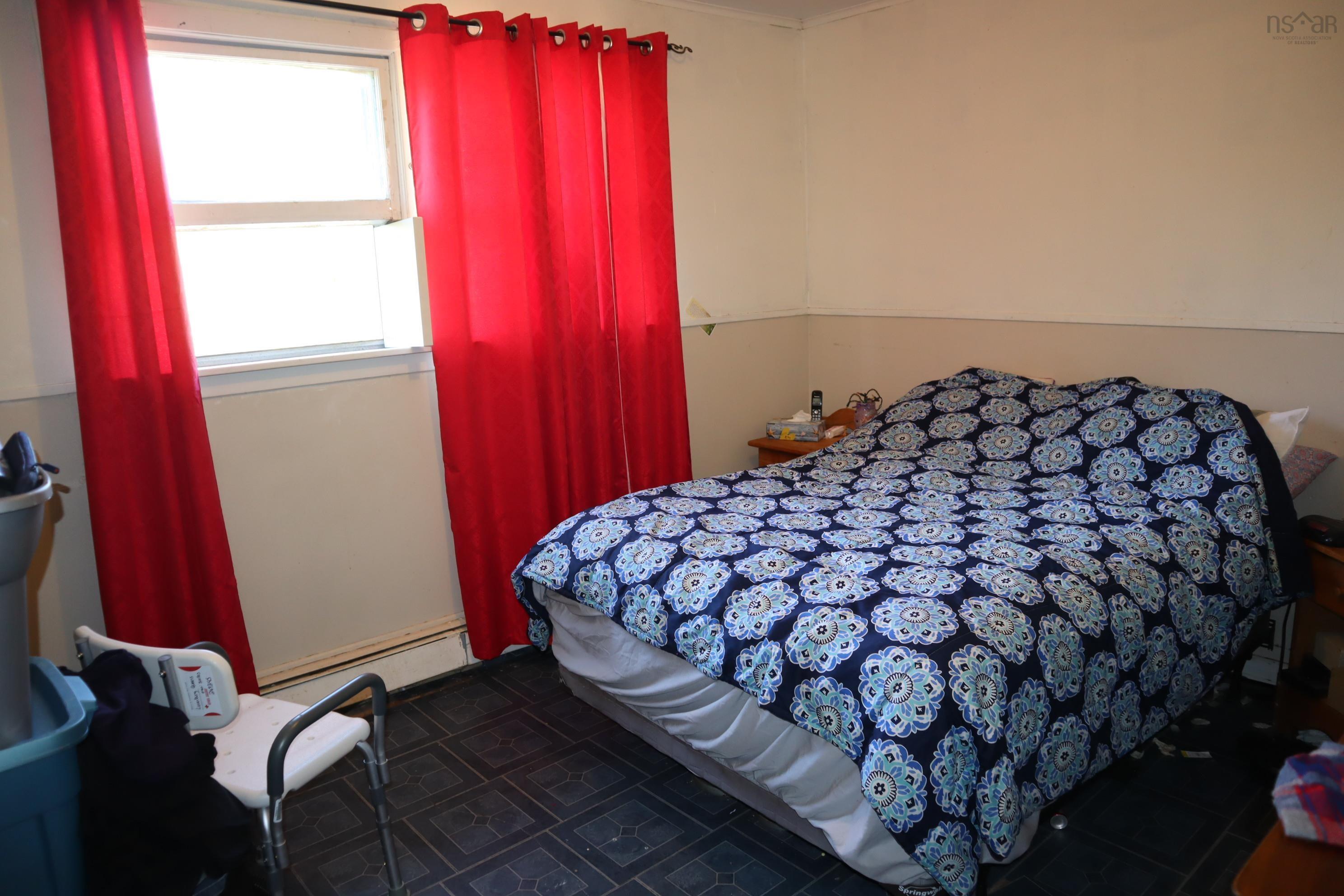 93 & 99 North Street, Bridgewater NS B4V 2V6, 20 Bedrooms Bedrooms, ,Residential Income,For Sale,North,202227039