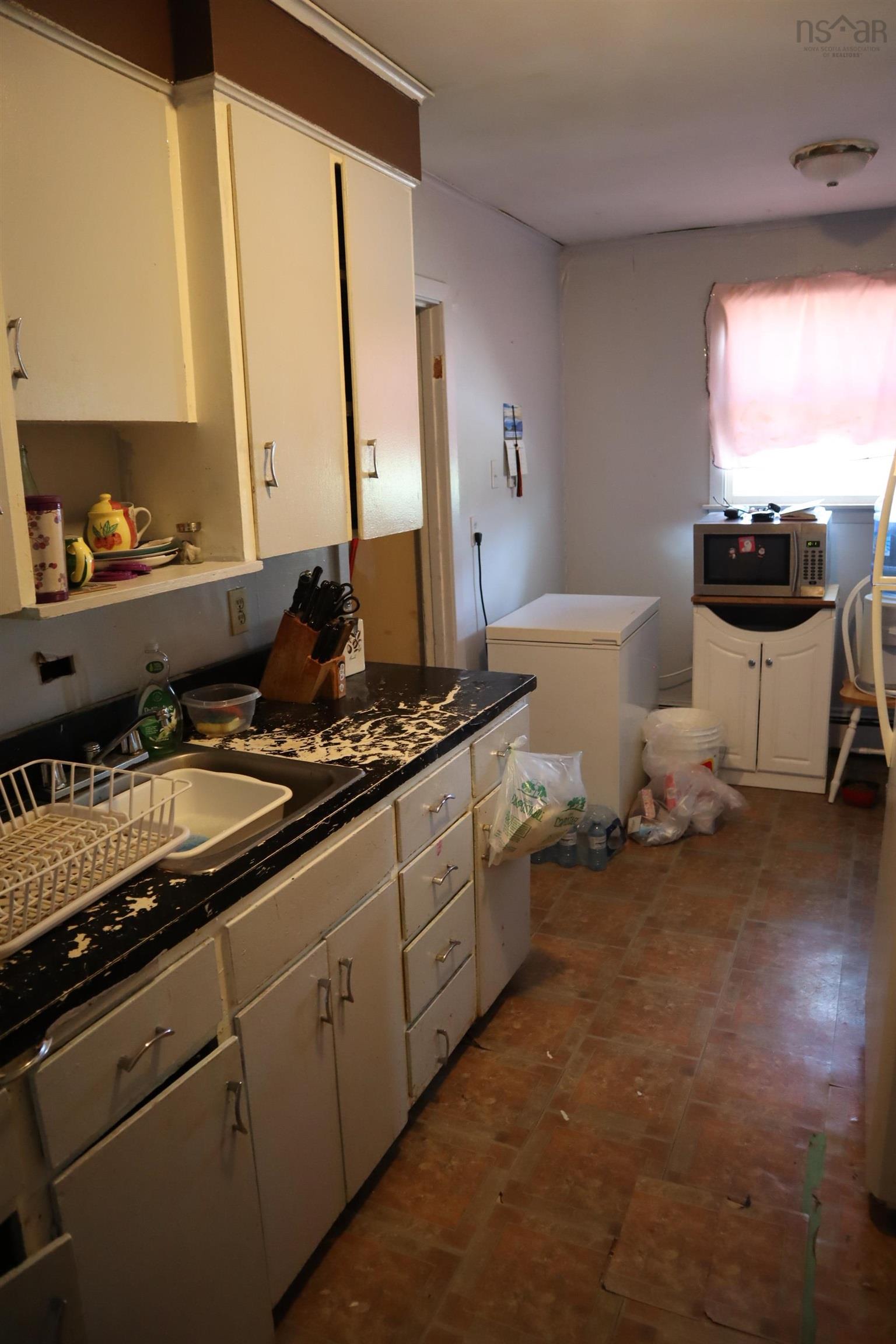 93 & 99 North Street, Bridgewater NS B4V 2V6, 20 Bedrooms Bedrooms, ,Residential Income,For Sale,North,202227039
