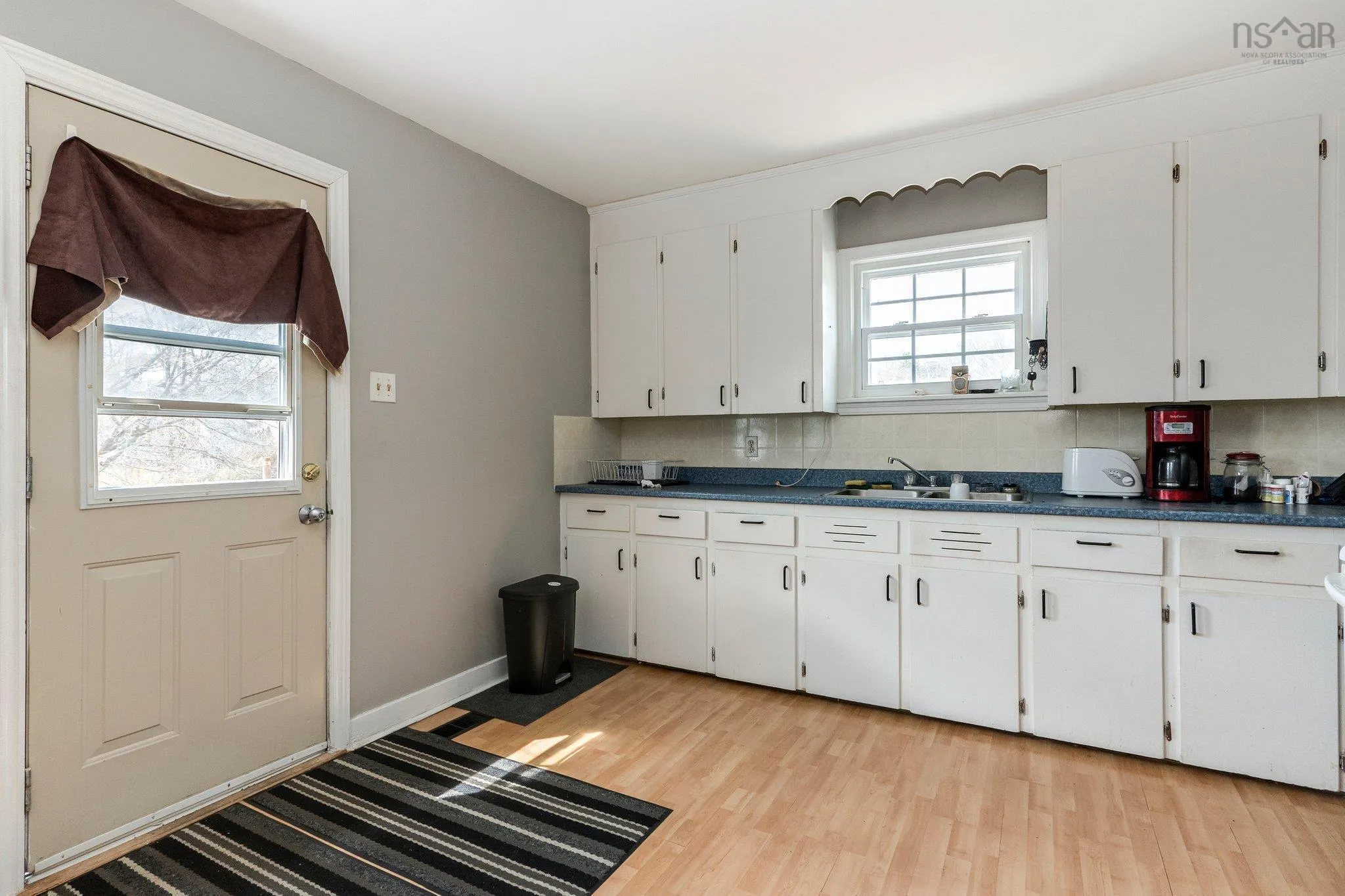 50 Raymond Street, Dartmouth Ns B2x 1b9, 5 Bedrooms Bedrooms, ,Residential Income,For Sale,Raymond,202507121