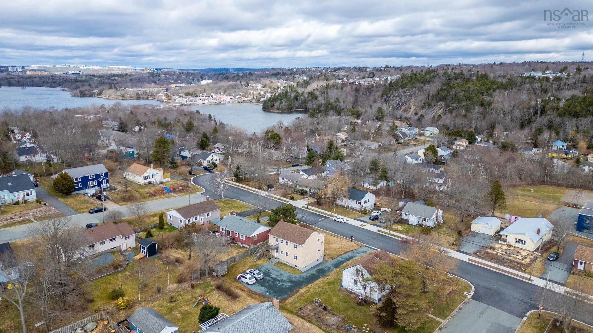 50 Raymond Street, Dartmouth Ns B2x 1b9, 5 Bedrooms Bedrooms, ,Residential Income,For Sale,Raymond,202507121