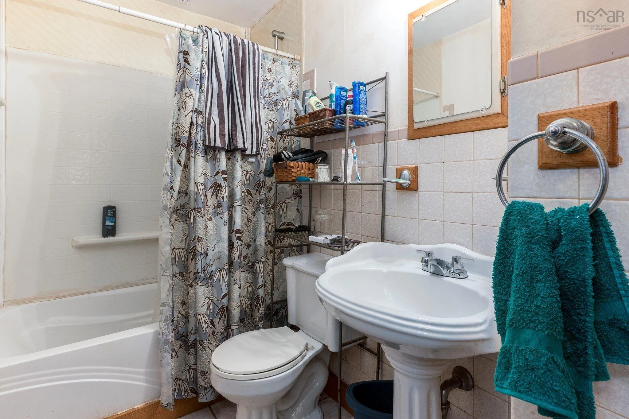 50 Raymond Street, Dartmouth Ns B2x 1b9, 5 Bedrooms Bedrooms, ,Residential Income,For Sale,Raymond,202507121