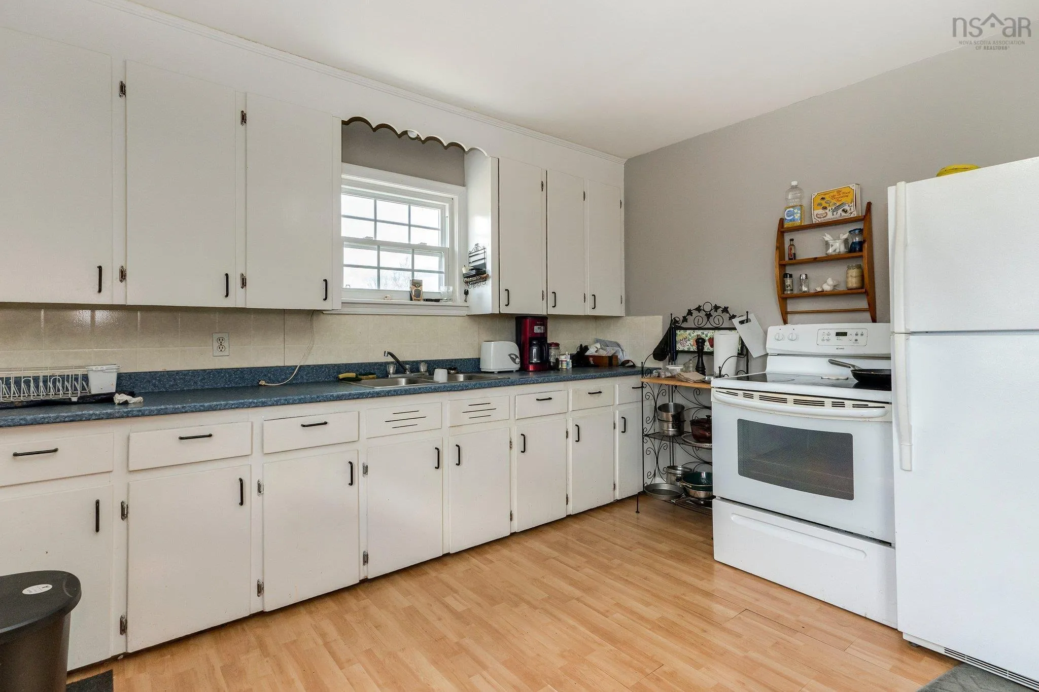 50 Raymond Street, Dartmouth Ns B2x 1b9, 5 Bedrooms Bedrooms, ,Residential Income,For Sale,Raymond,202507121