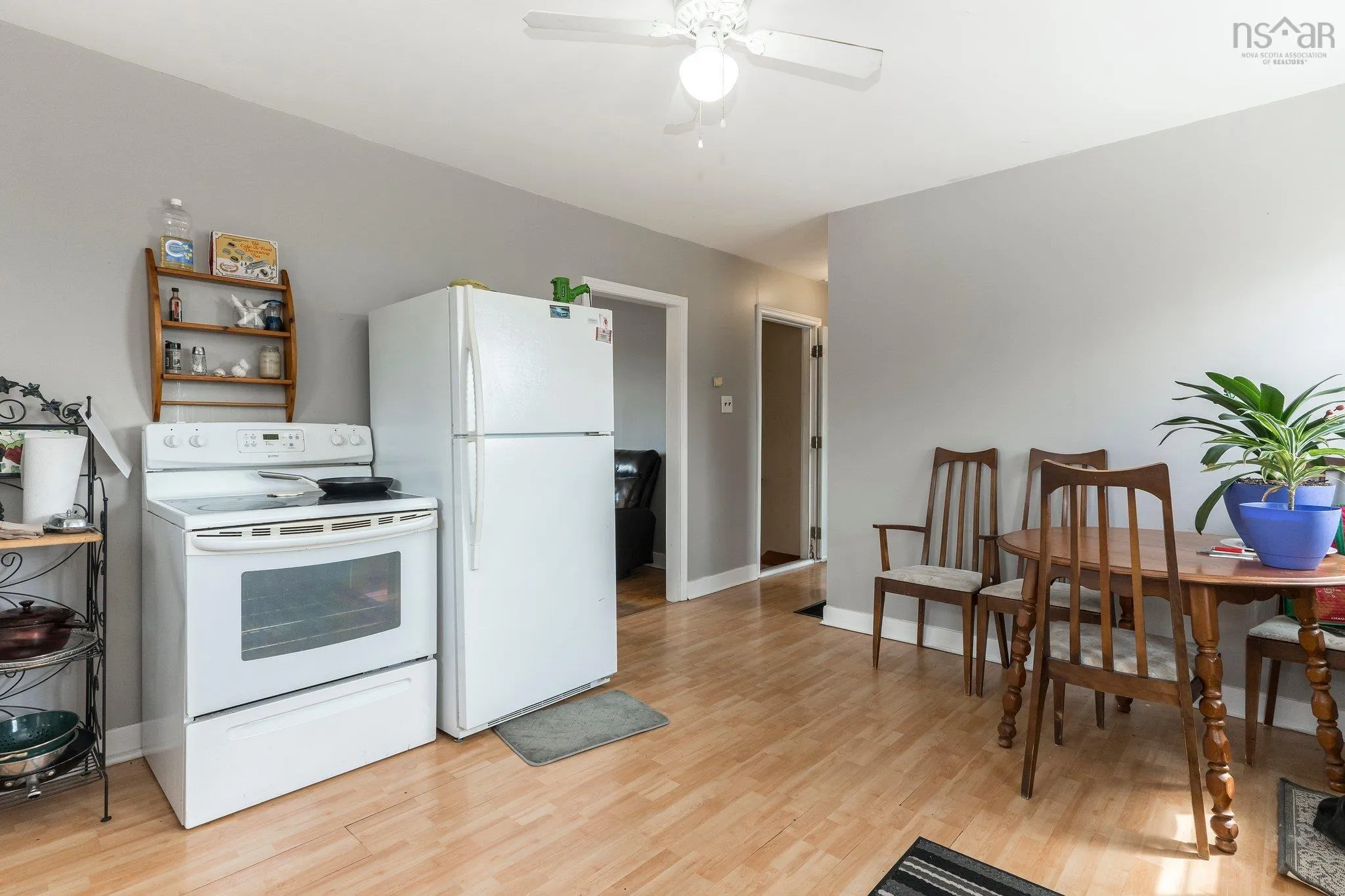 50 Raymond Street, Dartmouth Ns B2x 1b9, 5 Bedrooms Bedrooms, ,Residential Income,For Sale,Raymond,202507121