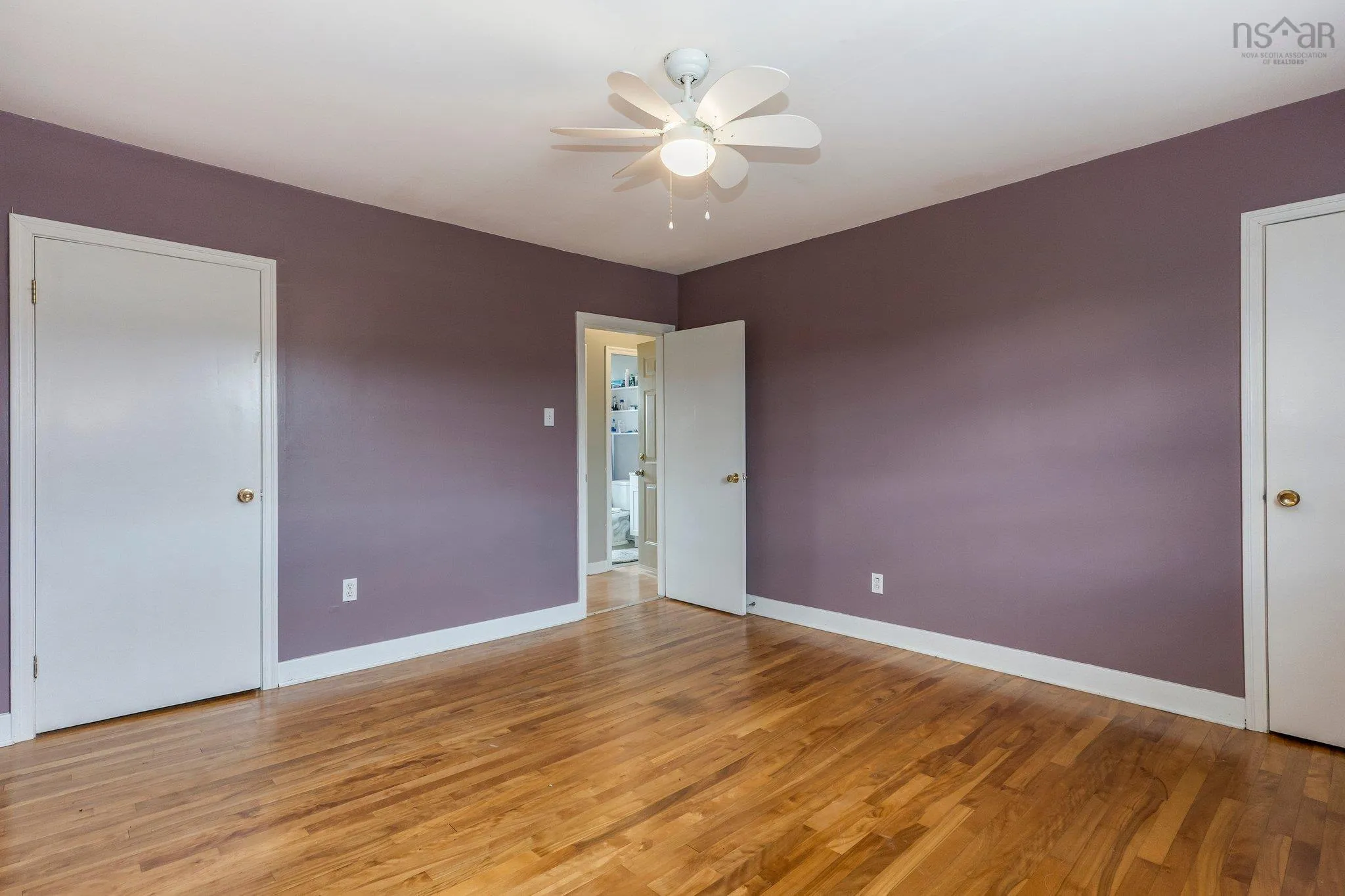 50 Raymond Street, Dartmouth Ns B2x 1b9, 5 Bedrooms Bedrooms, ,Residential Income,For Sale,Raymond,202507121
