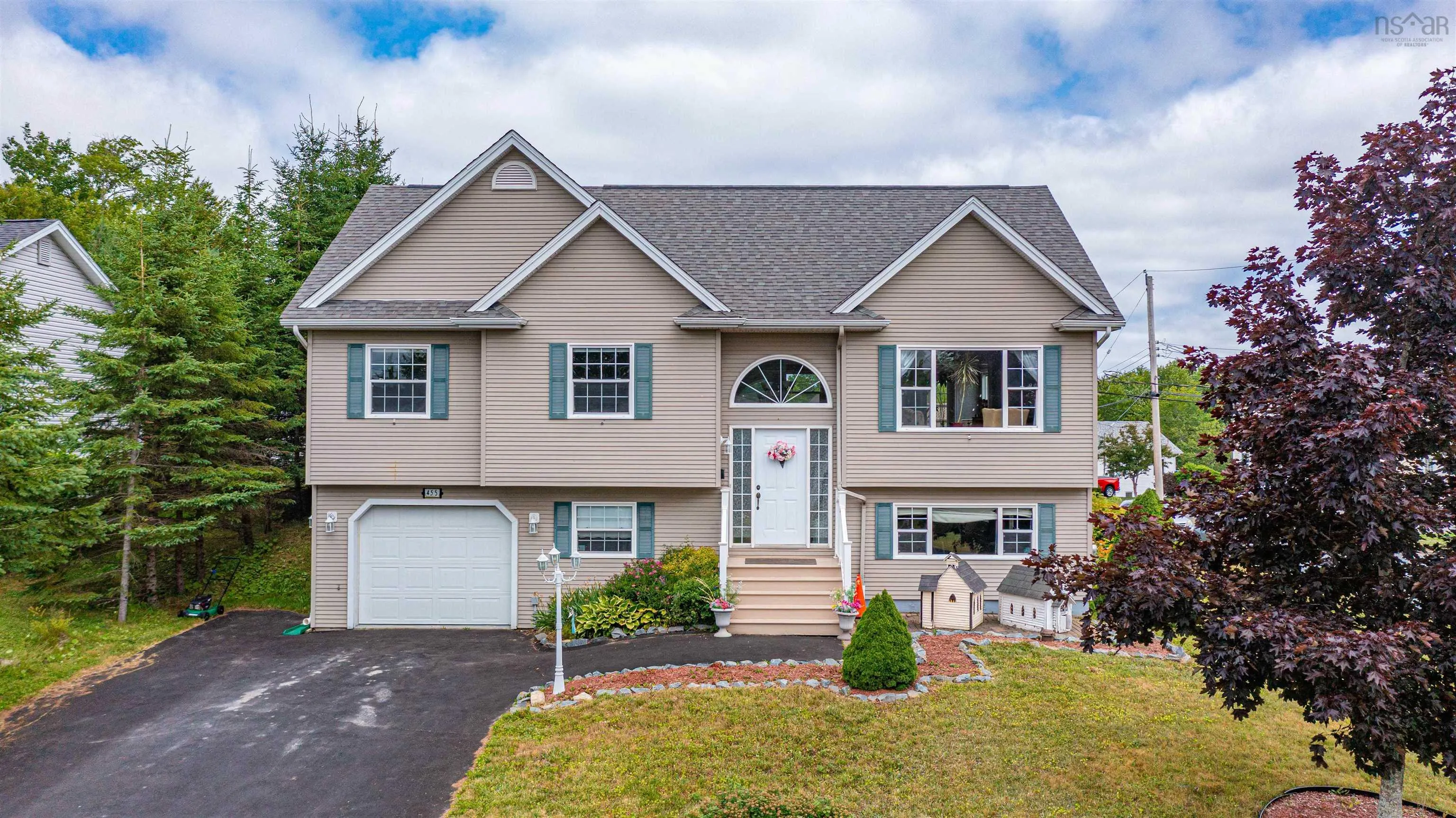 455 Springfield Lake Road, Middle Sackville, NS B4E 3K3, 5 Bedrooms Bedrooms, ,2 BathroomsBathrooms,Residential,For Sale,Springfield Lake,202518476