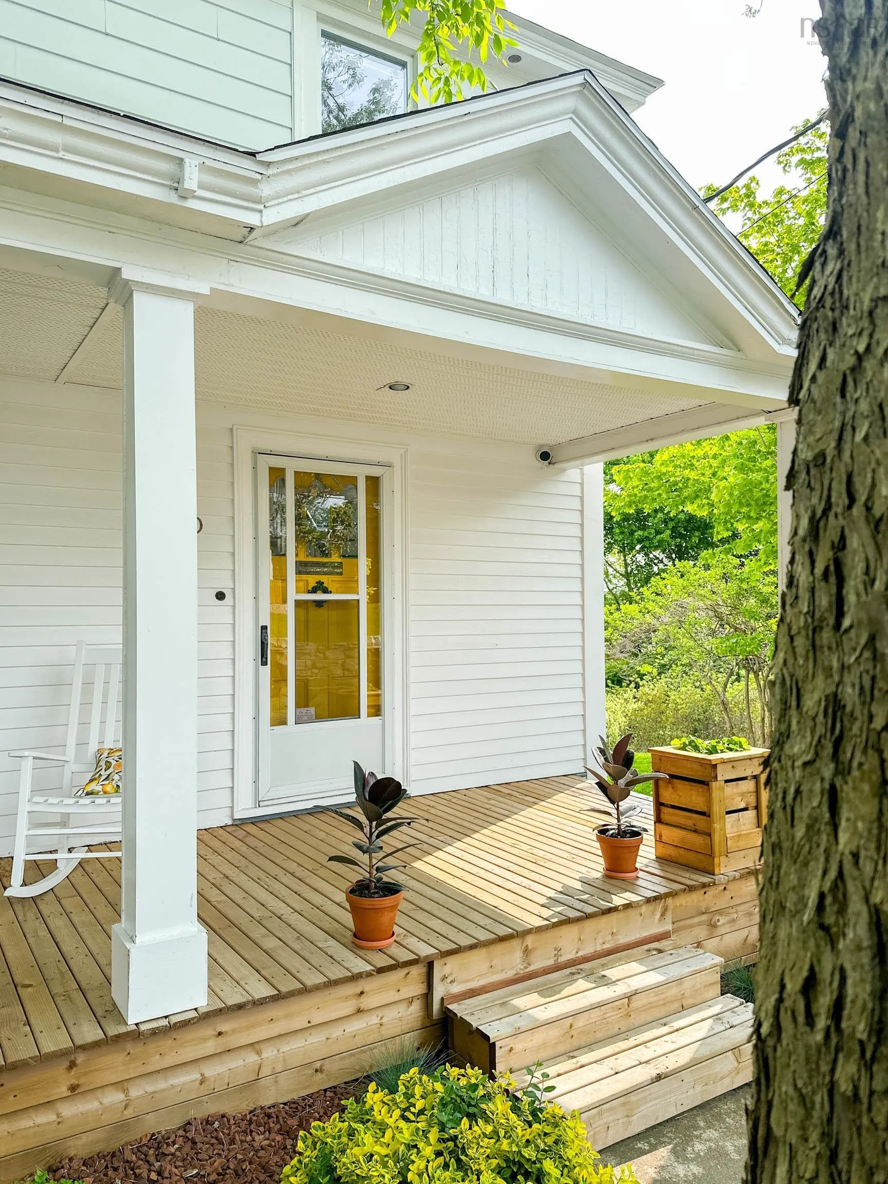 20 Queen Street, Bridgewater, NS B4V 1P2, 4 Bedrooms Bedrooms, ,2 BathroomsBathrooms,Residential,For Sale,Queen,202513484