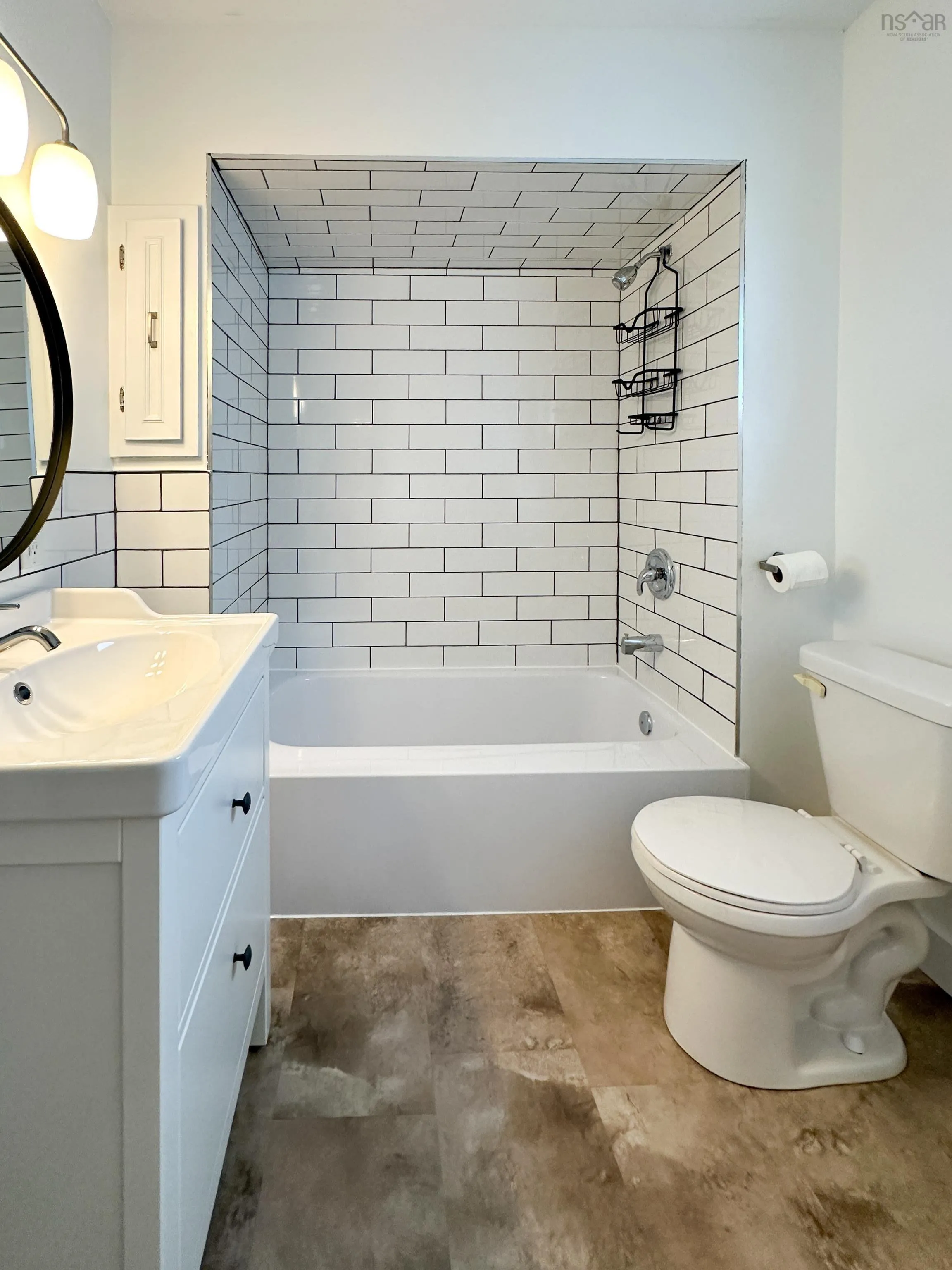 20 Queen Street, Bridgewater, NS B4V 1P2, 4 Bedrooms Bedrooms, ,2 BathroomsBathrooms,Residential,For Sale,Queen,202513484