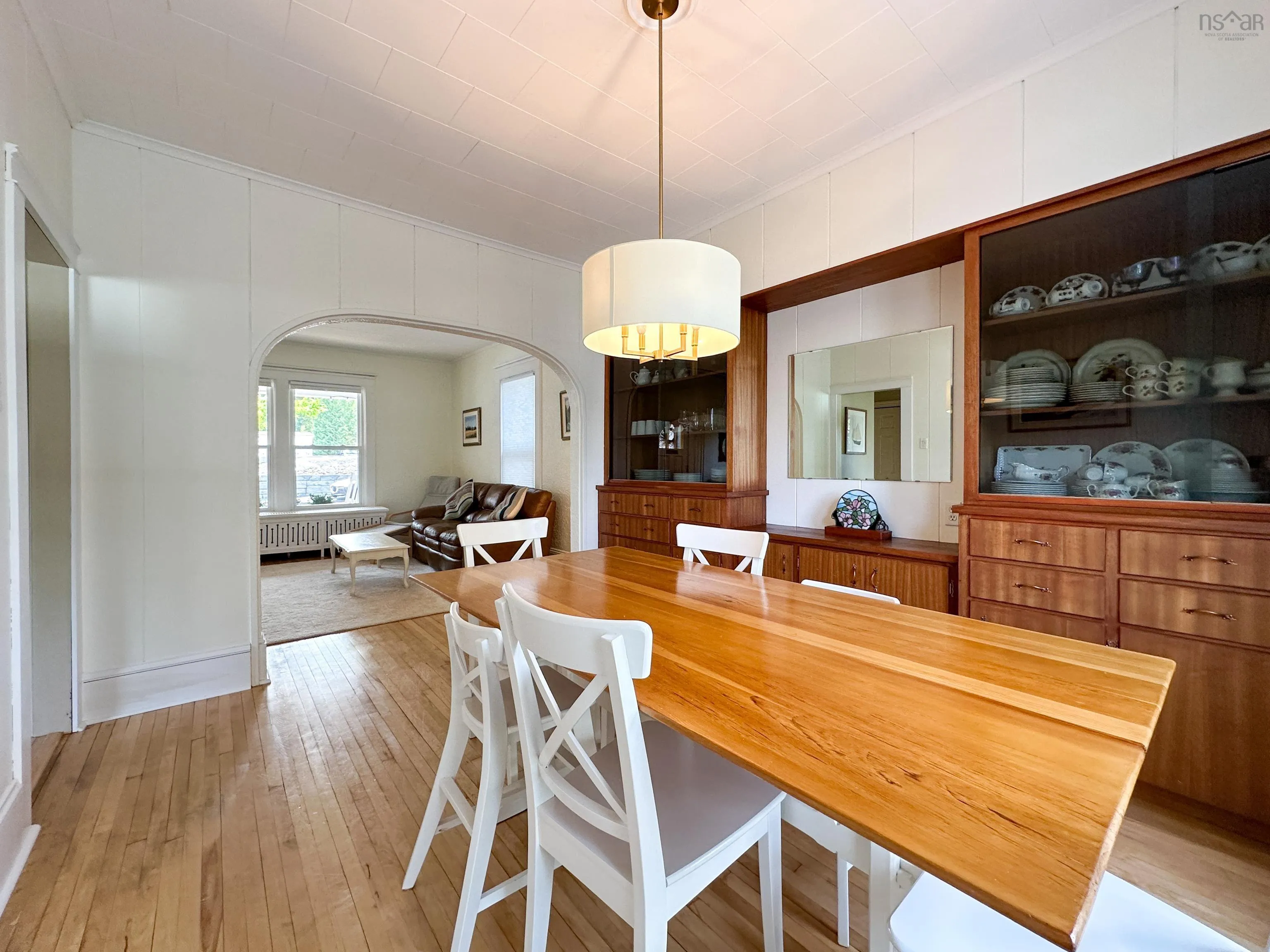 20 Queen Street, Bridgewater, NS B4V 1P2, 4 Bedrooms Bedrooms, ,2 BathroomsBathrooms,Residential,For Sale,Queen,202513484