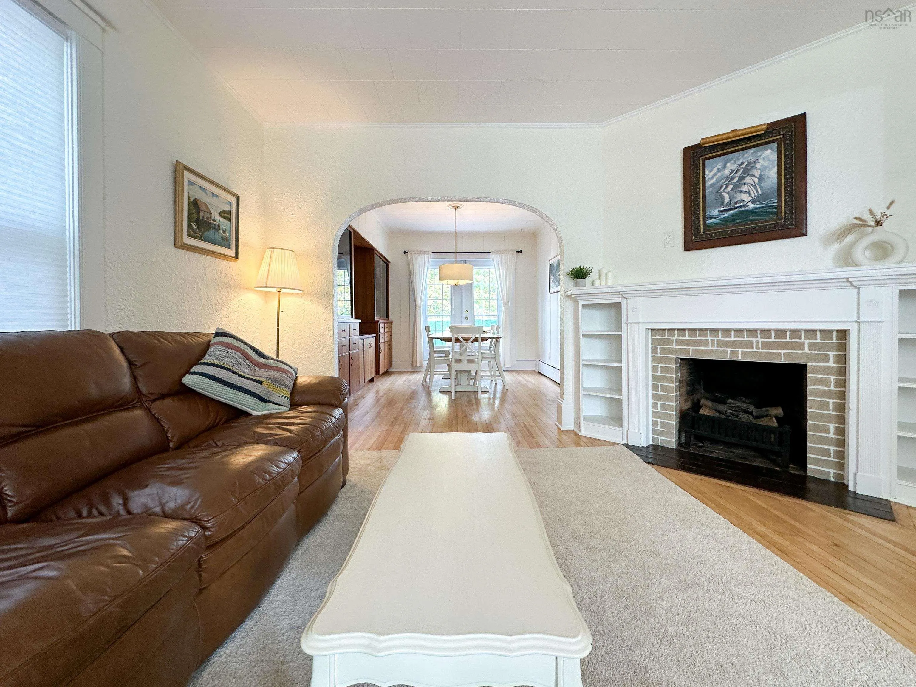 20 Queen Street, Bridgewater, NS B4V 1P2, 4 Bedrooms Bedrooms, ,2 BathroomsBathrooms,Residential,For Sale,Queen,202513484