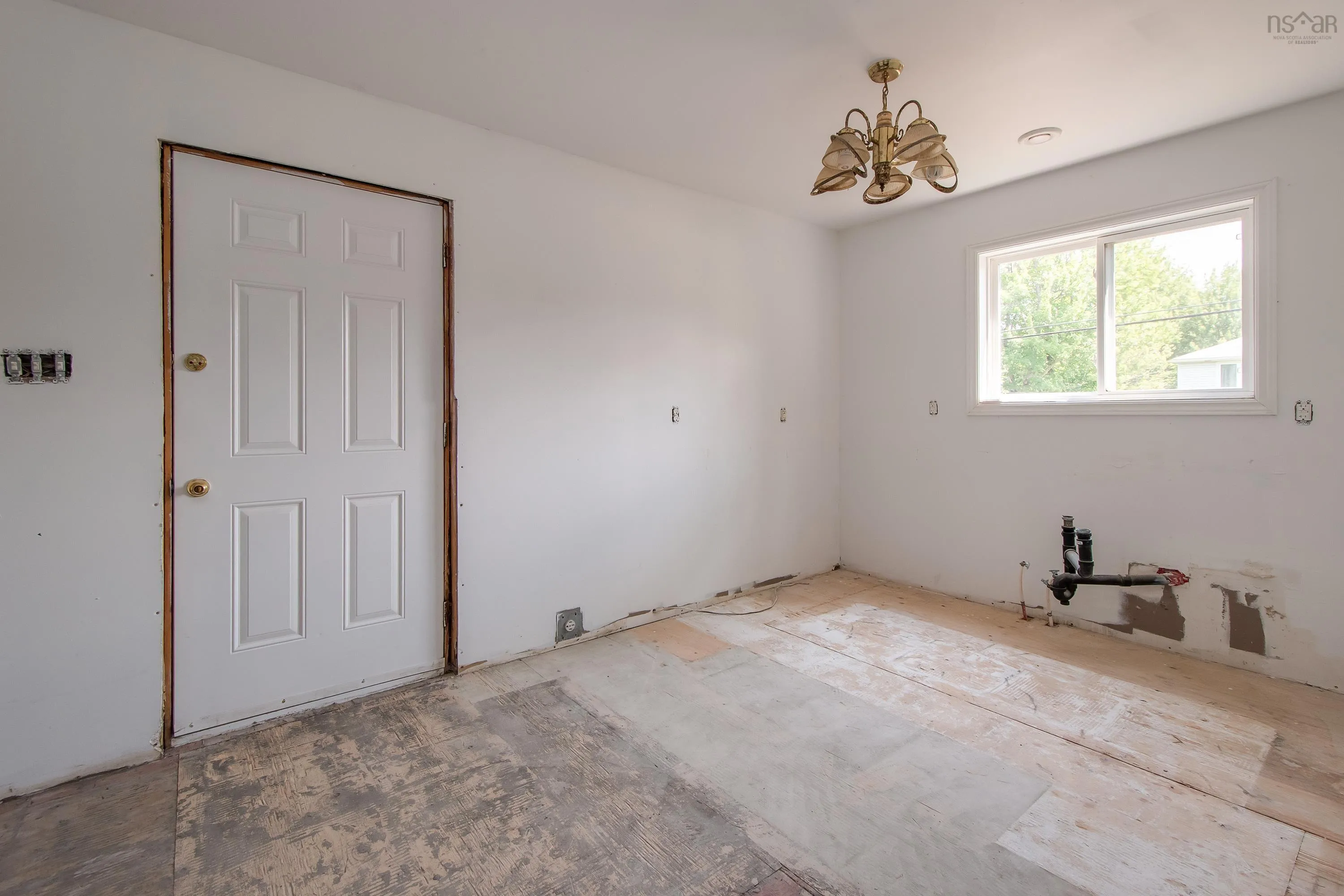 11 Fourth Street, Dartmouth, NS B2X 1Y1, 1 Bedroom Bedrooms, ,1 BathroomBathrooms,Residential,For Sale,Fourth,202518485