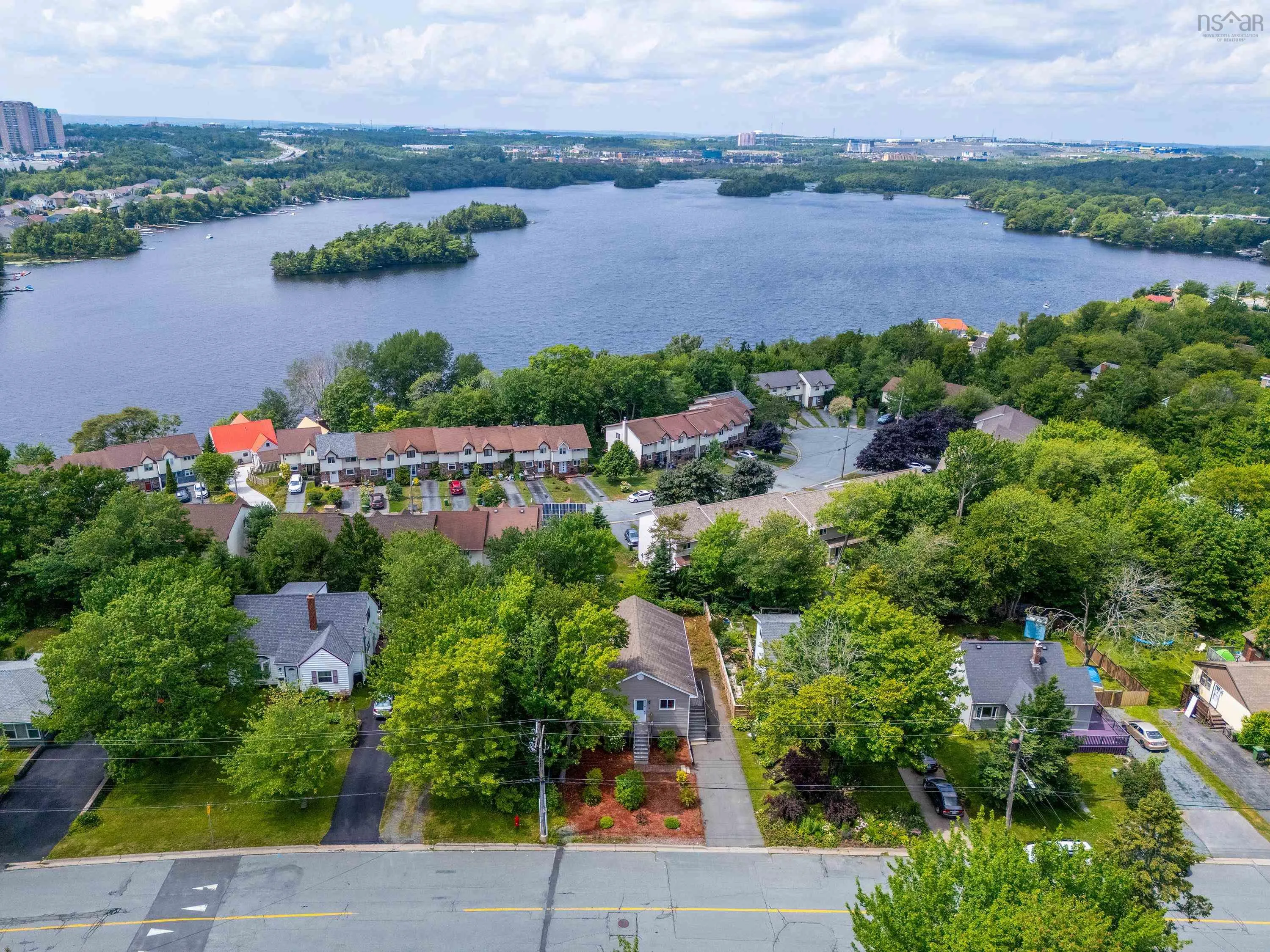11 Fourth Street, Dartmouth, NS B2X 1Y1, 1 Bedroom Bedrooms, ,1 BathroomBathrooms,Residential,For Sale,Fourth,202518485