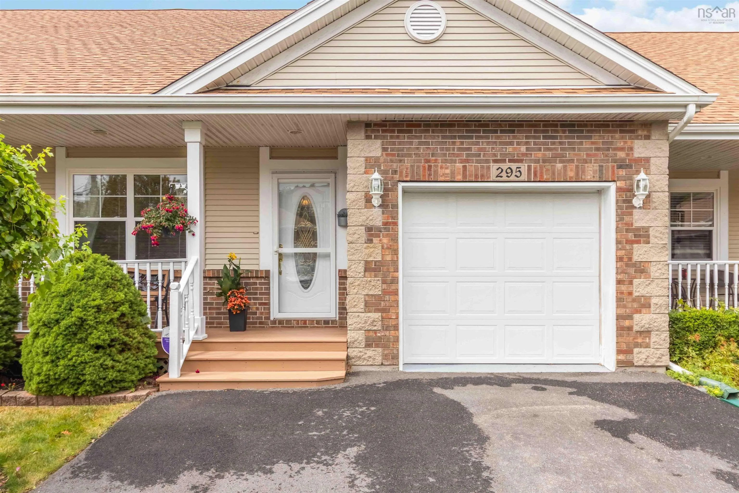 295 Summer Field Way, Dartmouth, NS B2W 6M8, 2 Bedrooms Bedrooms, ,2 BathroomsBathrooms,Residential,For Sale,Summer Field,202520584