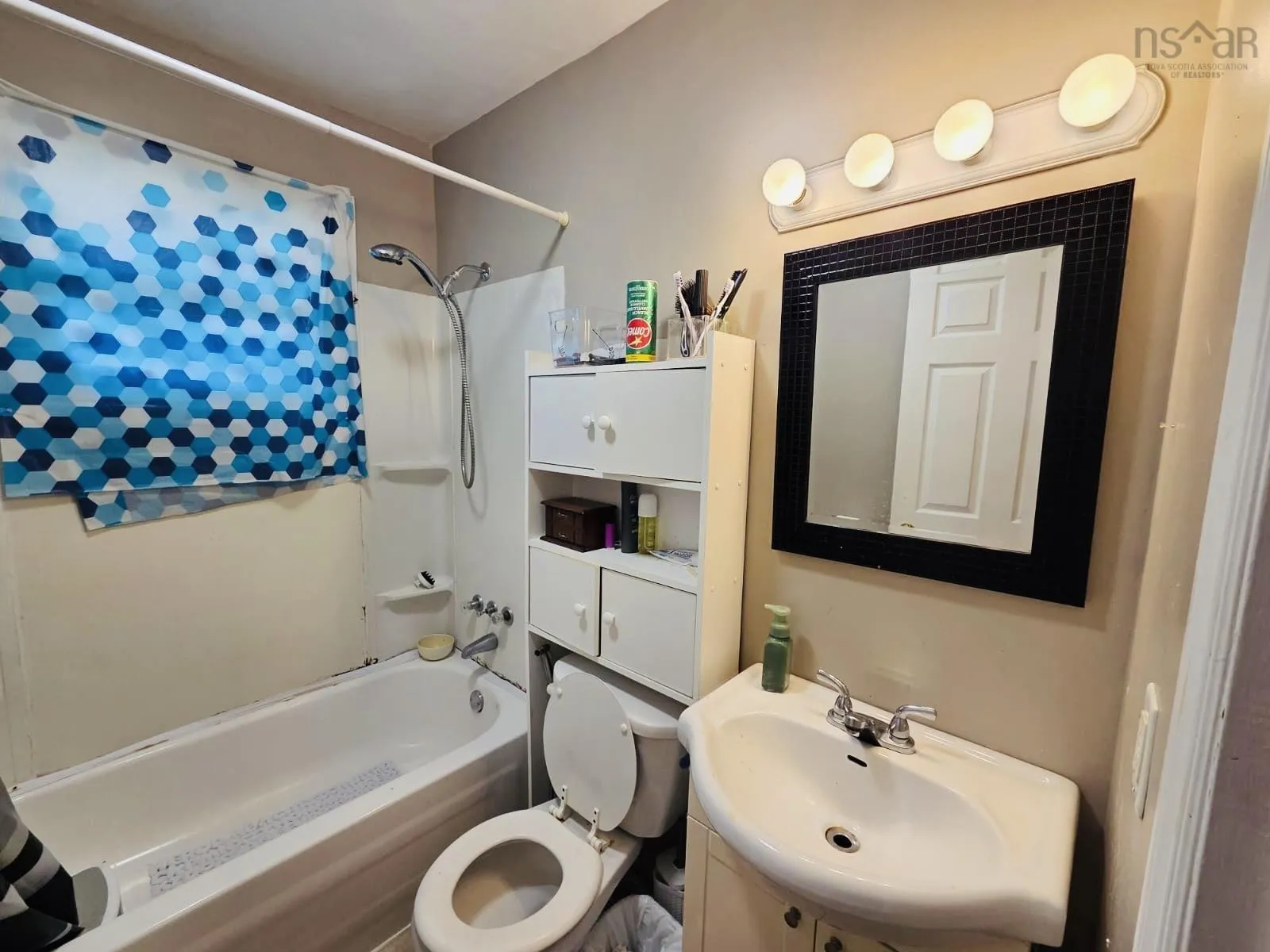 29 Roost Street, Glace Bay, NS B1A 5K1, ,Residential Income,For Sale,Roost,202521398