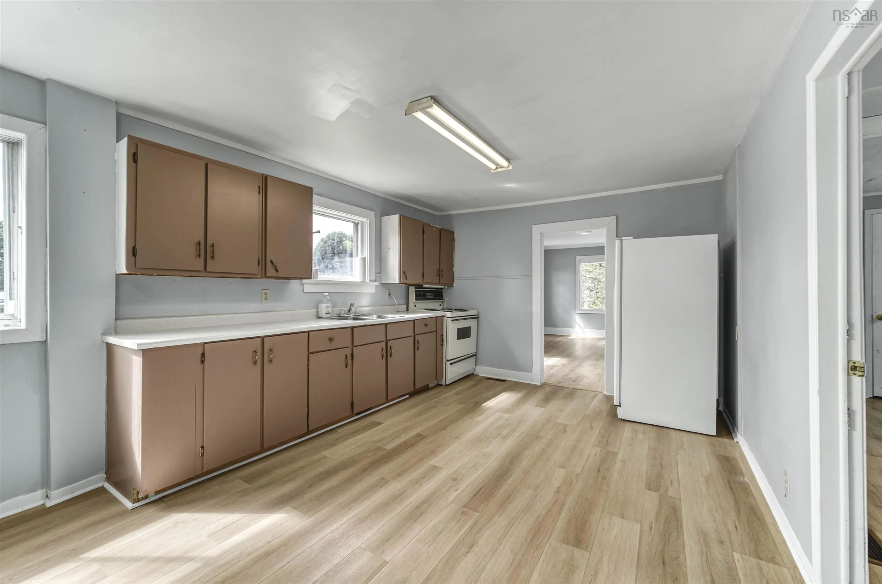 Salter Avenue, Truro, NS B2N 1A5, 4 Bedrooms Bedrooms, ,Residential Income,For Sale,Salter,202521636