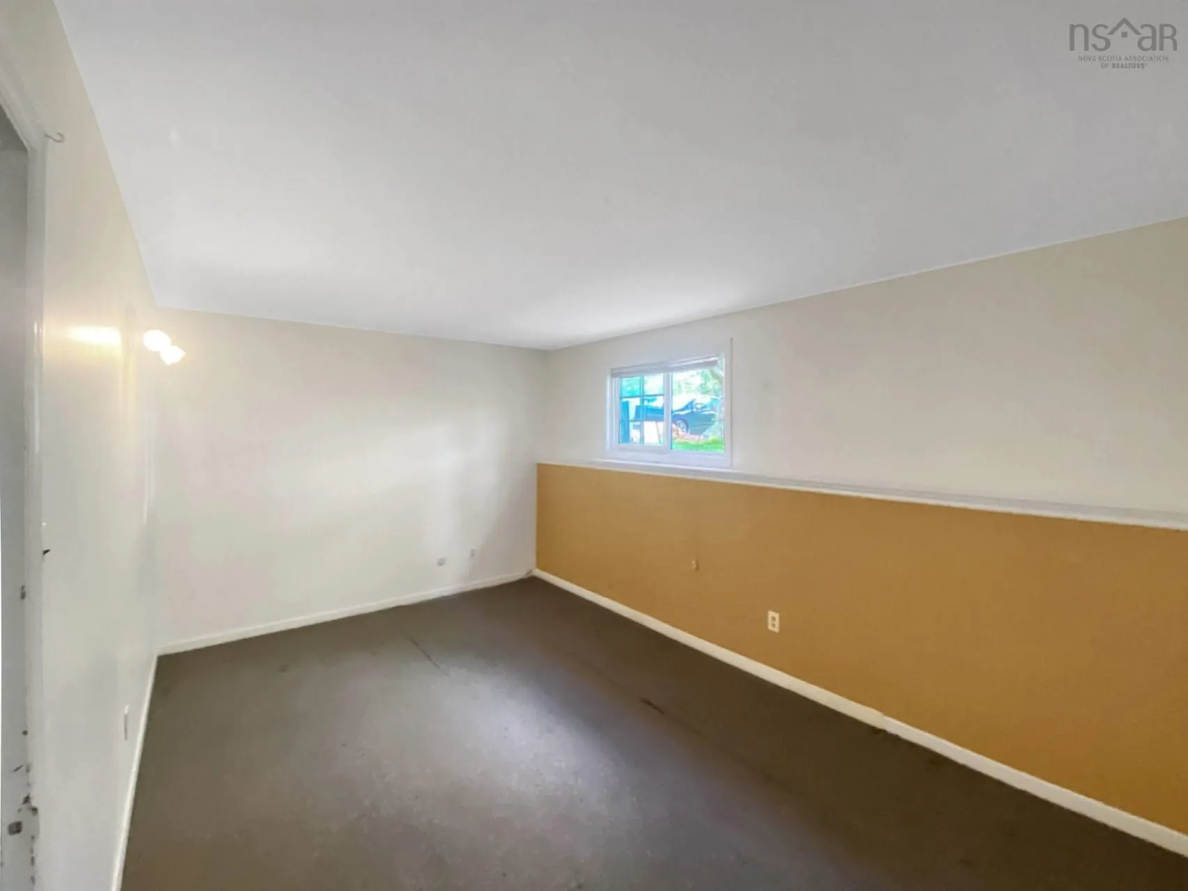 1586 Webster Street, Coldbrook, NS B4R 1A2, 5 Bedrooms Bedrooms, ,2 BathroomsBathrooms,Residential,For Sale,Webster,202522439