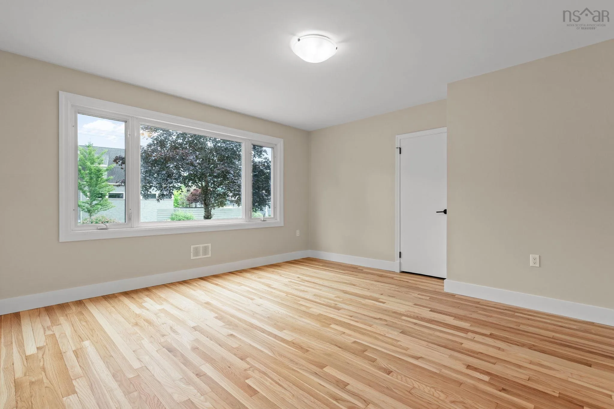 6165 Inglis Street, Halifax, NS B3H 1L6, 4 Bedrooms Bedrooms, ,3 BathroomsBathrooms,Residential,For Sale,Inglis,202519384