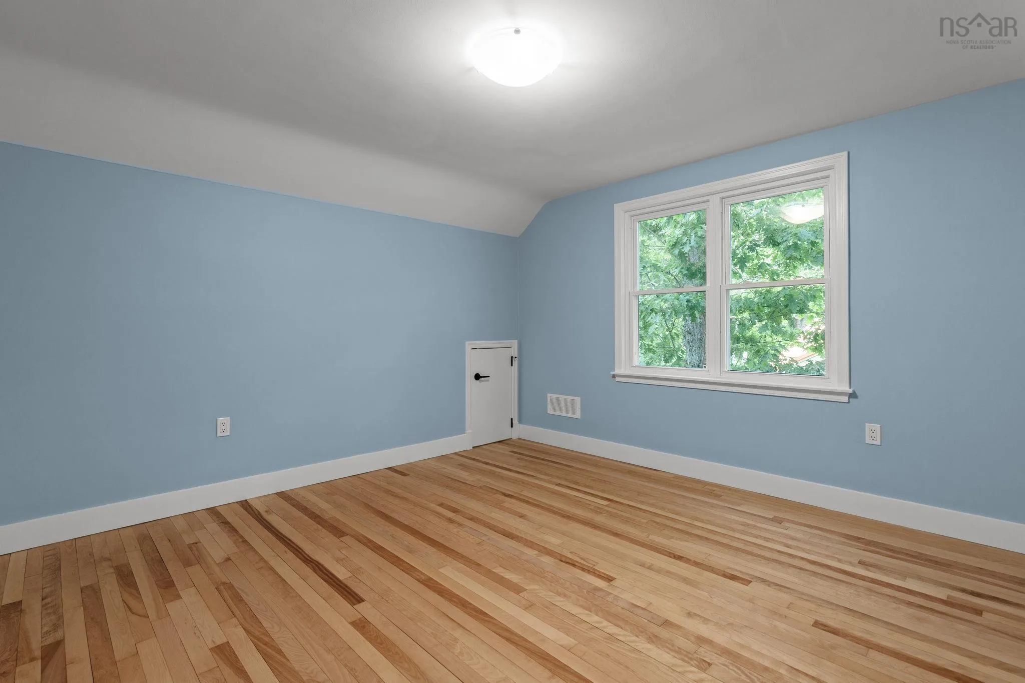 6165 Inglis Street, Halifax, NS B3H 1L6, 4 Bedrooms Bedrooms, ,3 BathroomsBathrooms,Residential,For Sale,Inglis,202519384