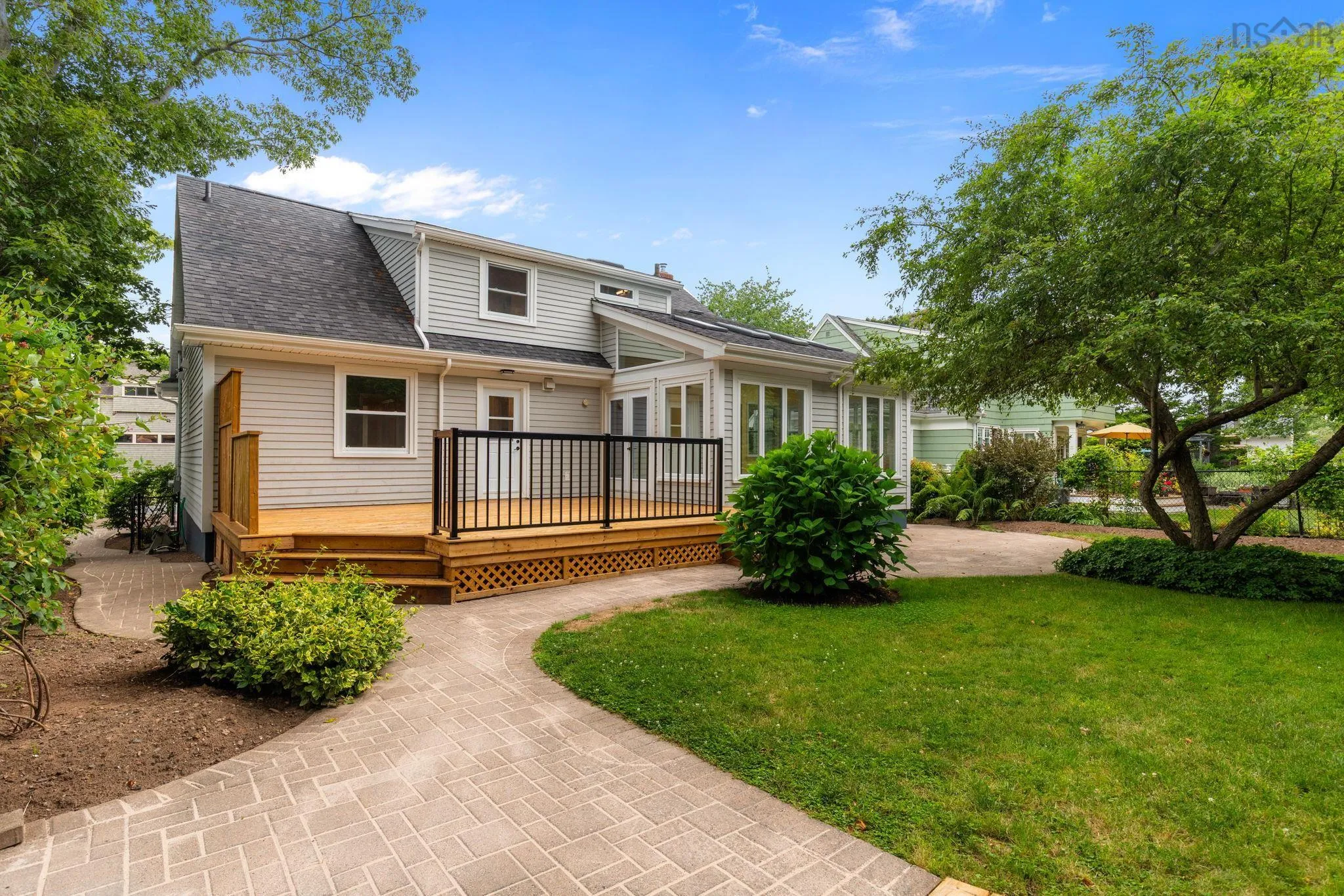 6165 Inglis Street, Halifax, NS B3H 1L6, 4 Bedrooms Bedrooms, ,3 BathroomsBathrooms,Residential,For Sale,Inglis,202519384