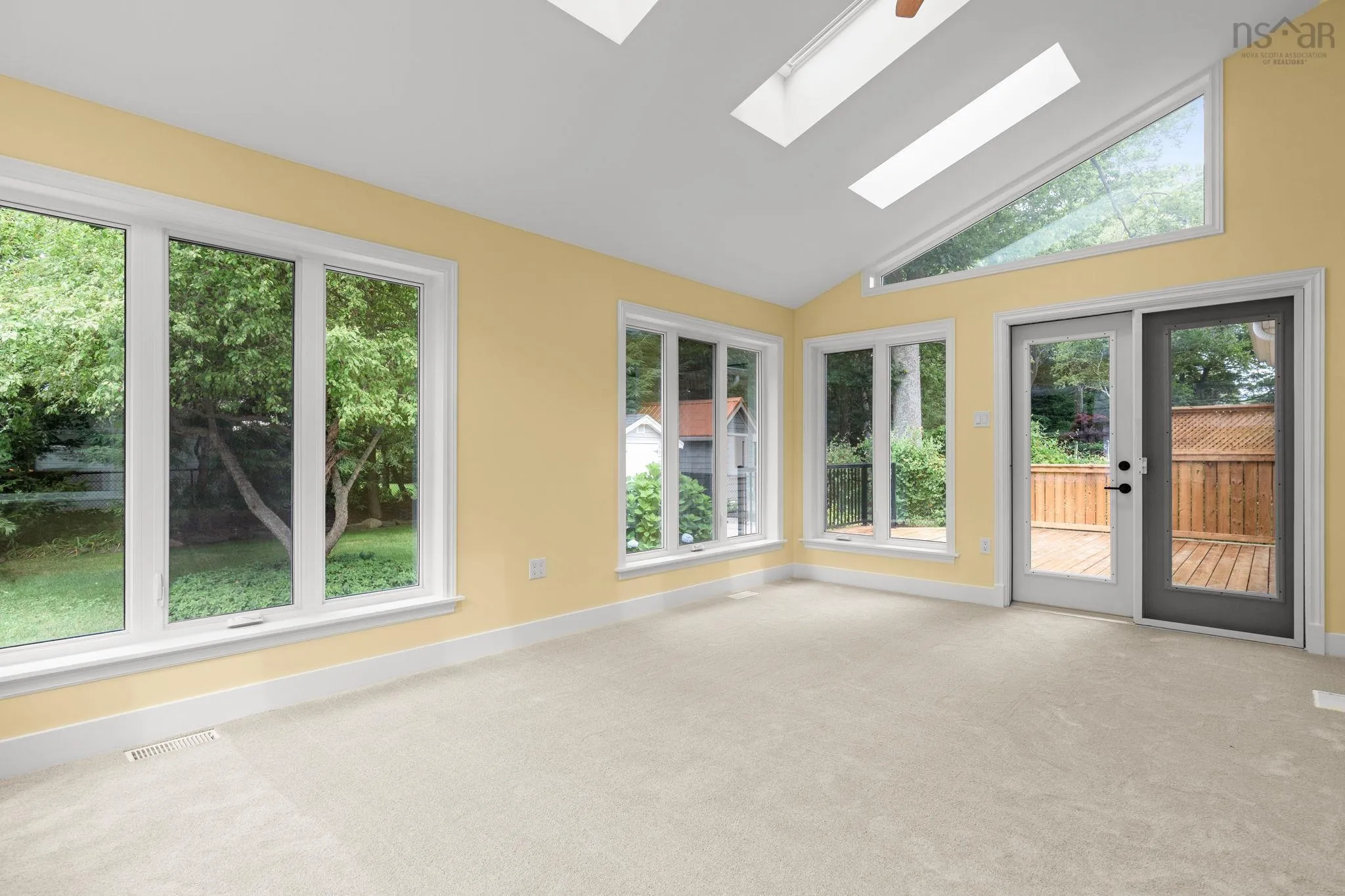 6165 Inglis Street, Halifax, NS B3H 1L6, 4 Bedrooms Bedrooms, ,3 BathroomsBathrooms,Residential,For Sale,Inglis,202519384