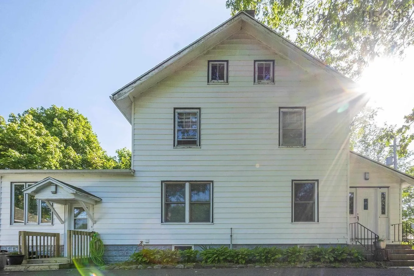 68 Connaught Avenue, Middleton, NS B0S 1P0, 4 Bedrooms Bedrooms, ,2 BathroomsBathrooms,Residential,For Sale,Connaught,202520219