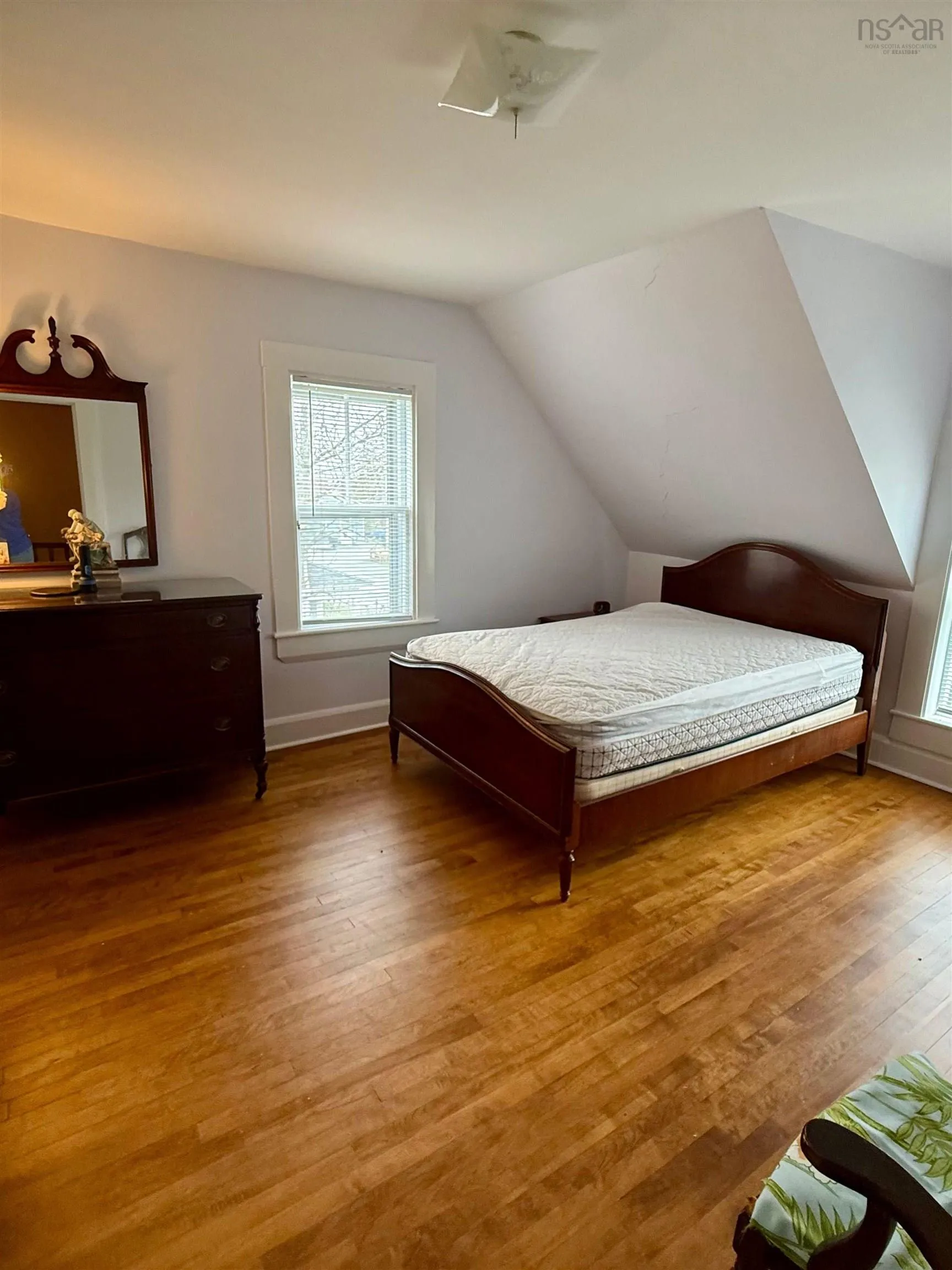 46 Highway 335, Pubnico, NS B0W 3S0, 4 Bedrooms Bedrooms, ,2 BathroomsBathrooms,Residential,For Sale,Highway 335,202511696