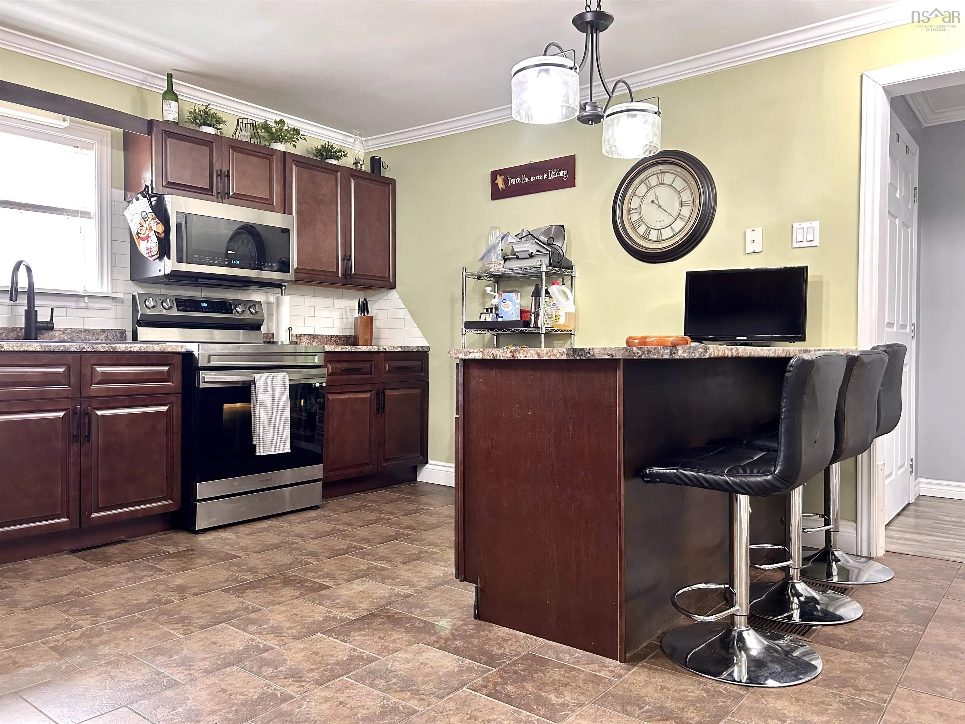 60 Cowan Street, Springhill Ns B0m 1x0, 5 Bedrooms Bedrooms, ,3 BathroomsBathrooms,Residential,For Sale,Cowan,202510372