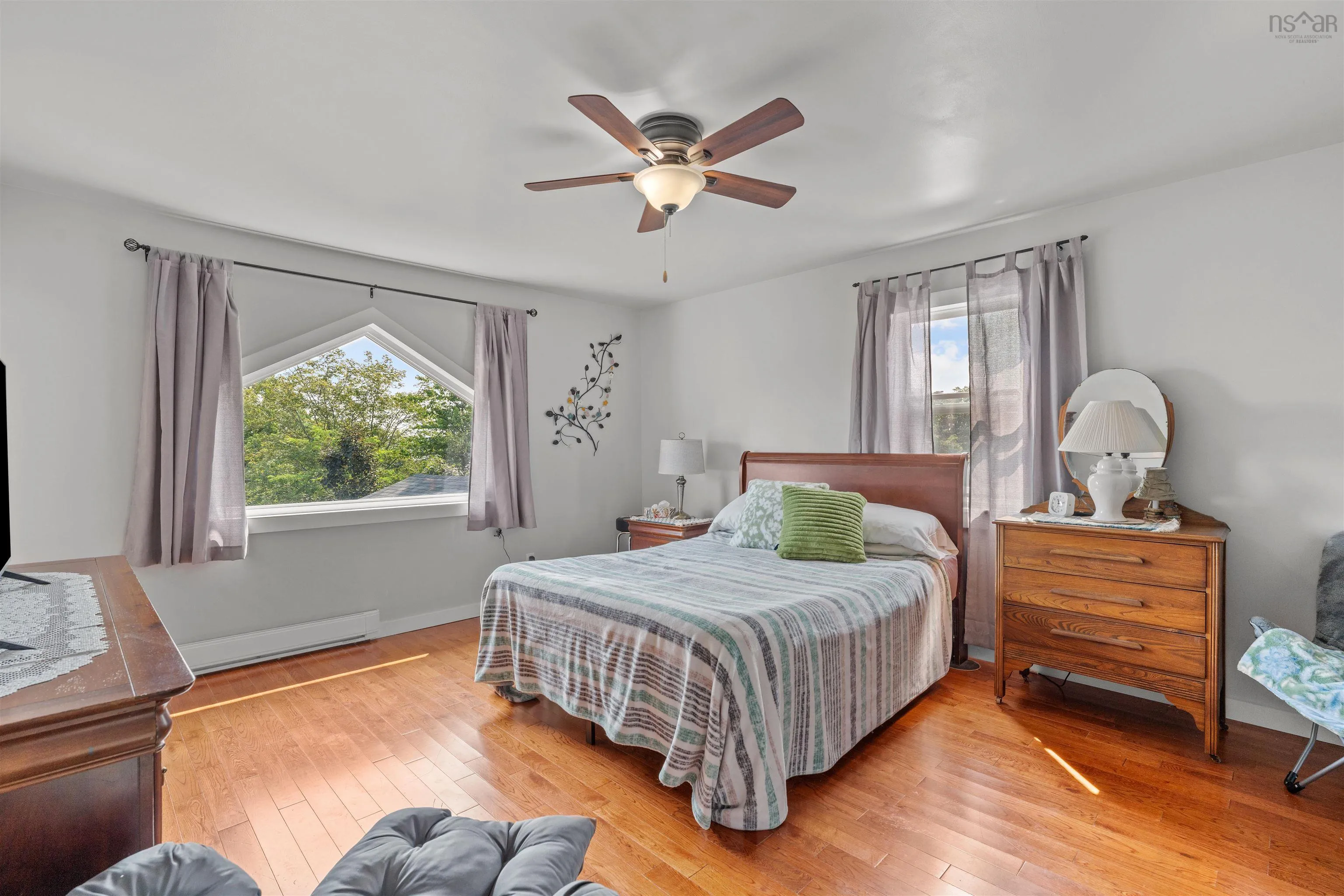 94 King Street, Digby, NS B0V 1A0, 2 Bedrooms Bedrooms, ,3 BathroomsBathrooms,Residential,For Sale,King Street,202514519