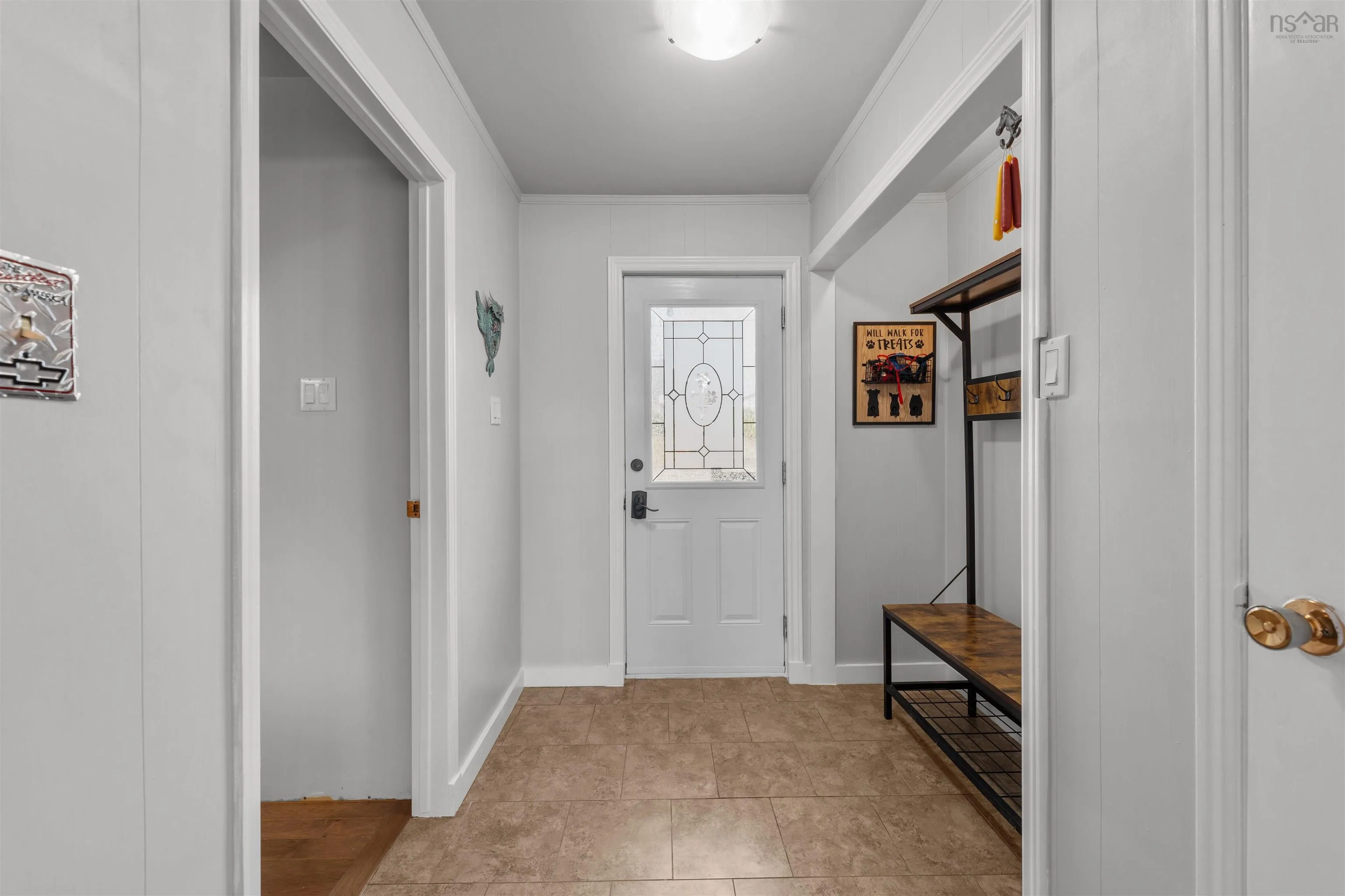 94 King Street, Digby, NS B0V 1A0, 2 Bedrooms Bedrooms, ,3 BathroomsBathrooms,Residential,For Sale,King Street,202514519