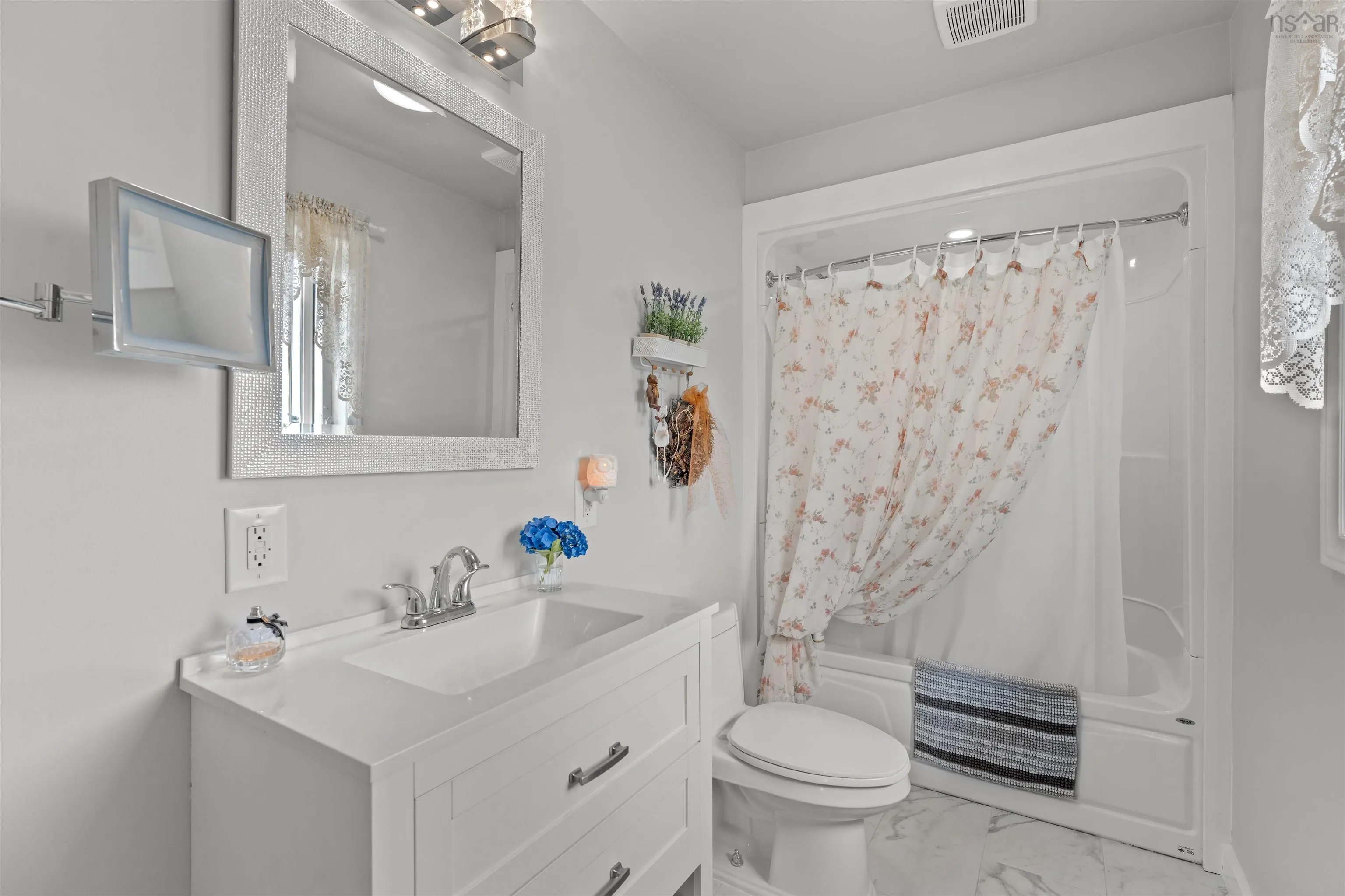 94 King Street, Digby, NS B0V 1A0, 2 Bedrooms Bedrooms, ,3 BathroomsBathrooms,Residential,For Sale,King Street,202514519