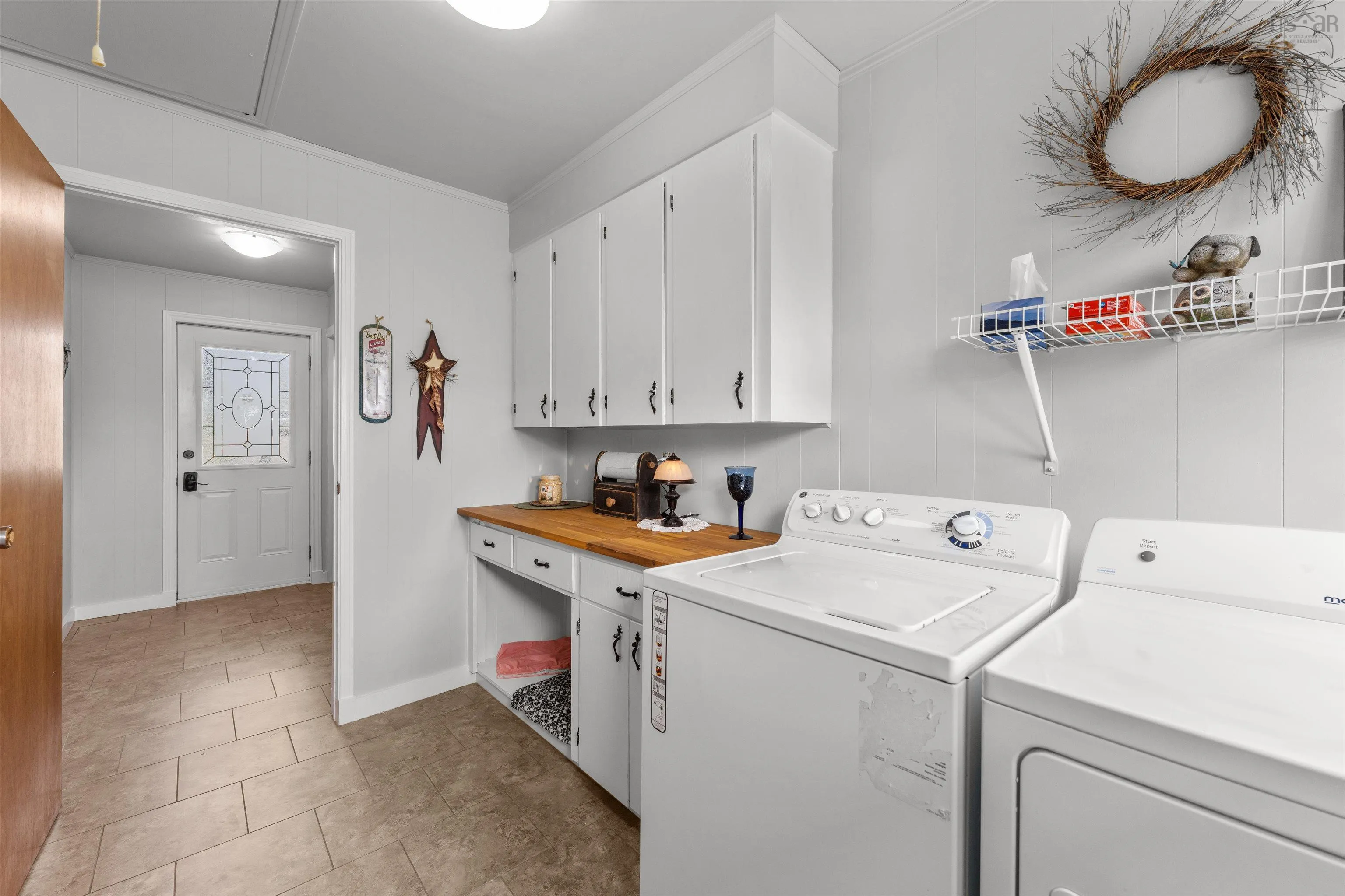 94 King Street, Digby, NS B0V 1A0, 2 Bedrooms Bedrooms, ,3 BathroomsBathrooms,Residential,For Sale,King Street,202514519