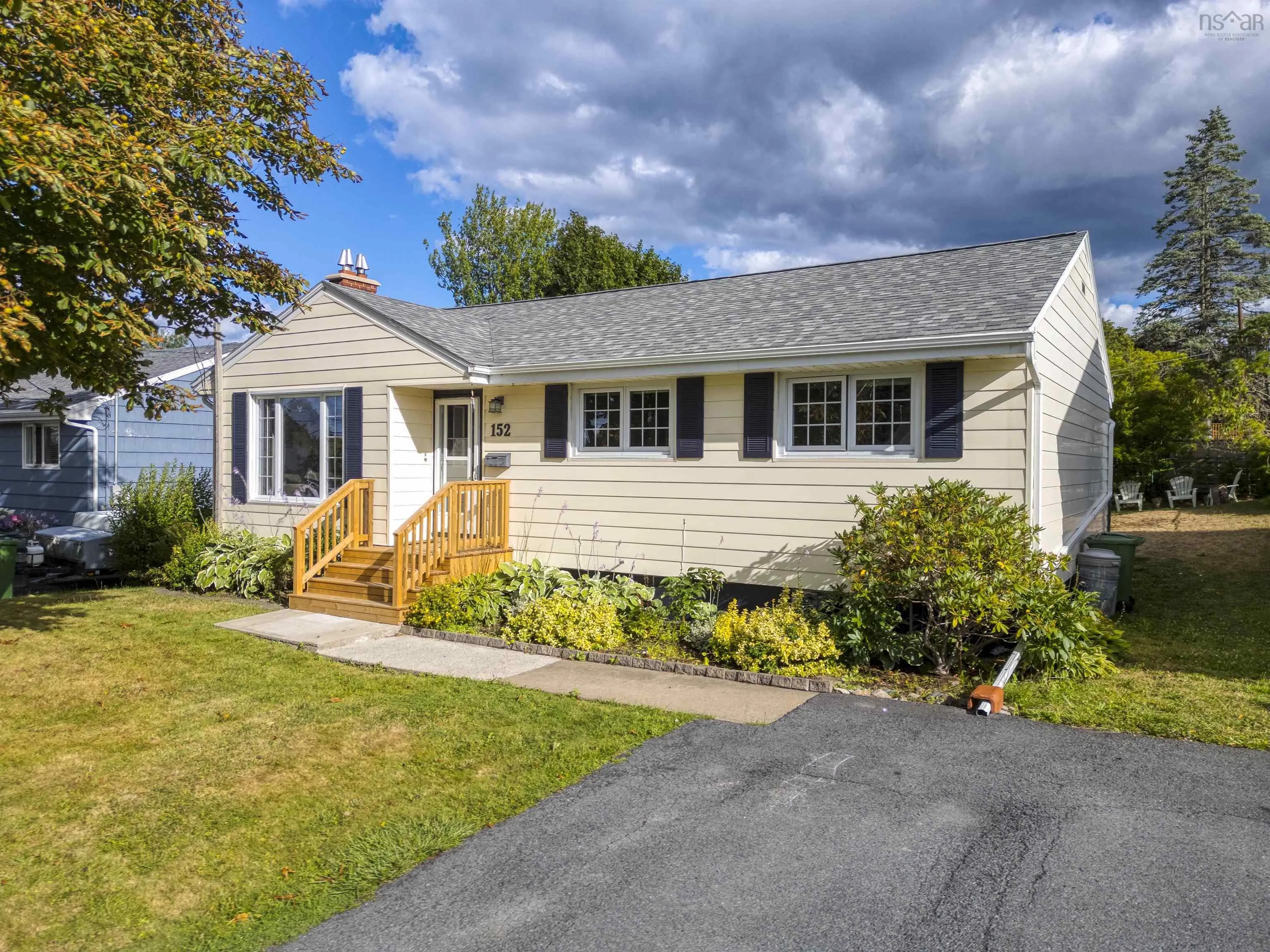 152 Rosedale Avenue, Halifax, NS B3N 2J8, 5 Bedrooms Bedrooms, ,2 BathroomsBathrooms,Residential,For Sale,Rosedale,202521497