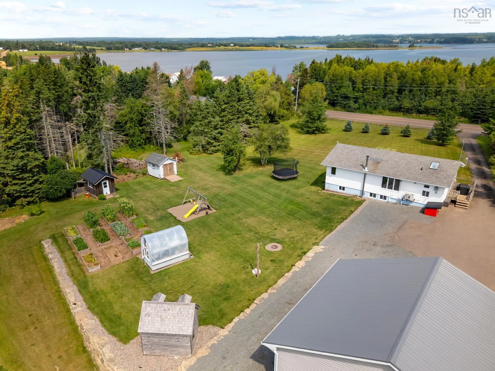 950 Highway 6, Bayhead, NS B0K 1V0, 4 Bedrooms Bedrooms, ,2 BathroomsBathrooms,Residential,For Sale,Highway 6,202519645