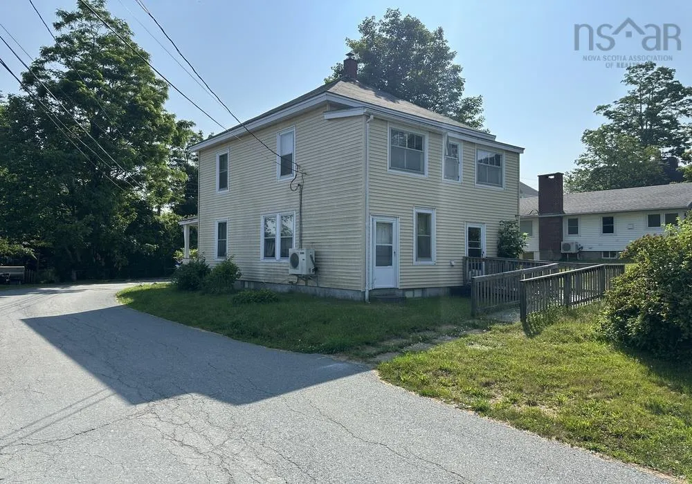 29 Hedge Row, Mahone Bay, NS B0J 2E0, 3 Bedrooms Bedrooms, ,1 BathroomBathrooms,Residential,For Sale,Hedge,202518021