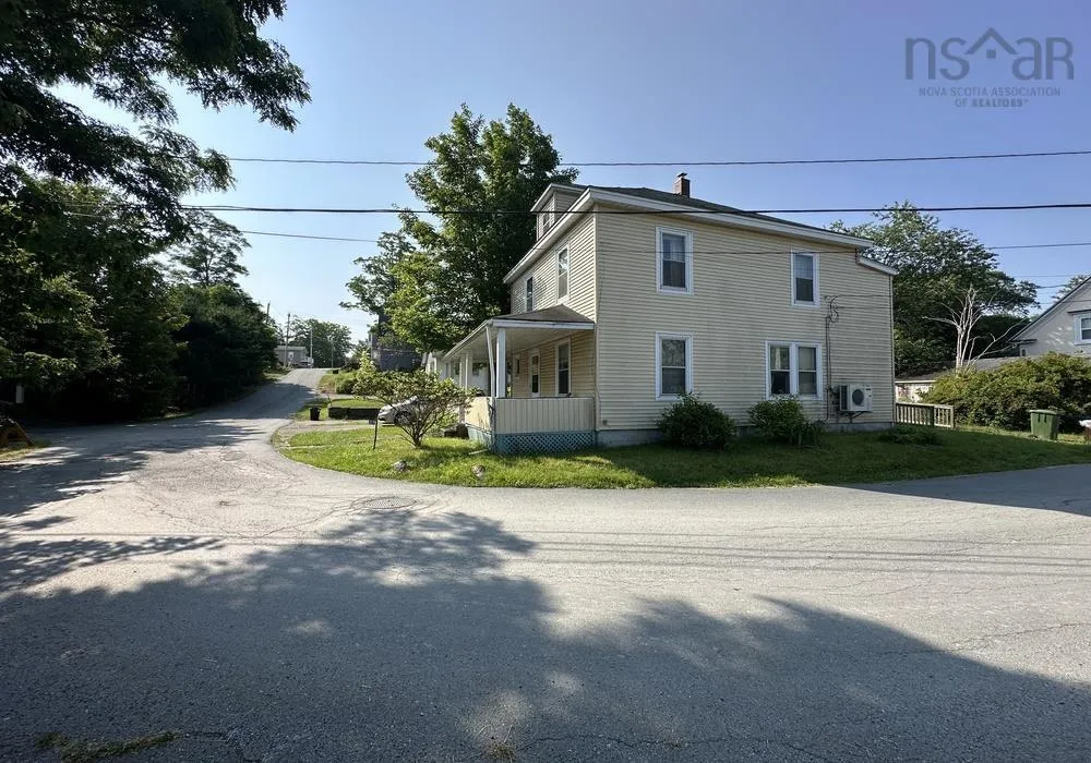 29 Hedge Row, Mahone Bay, NS B0J 2E0, 3 Bedrooms Bedrooms, ,1 BathroomBathrooms,Residential,For Sale,Hedge,202518021