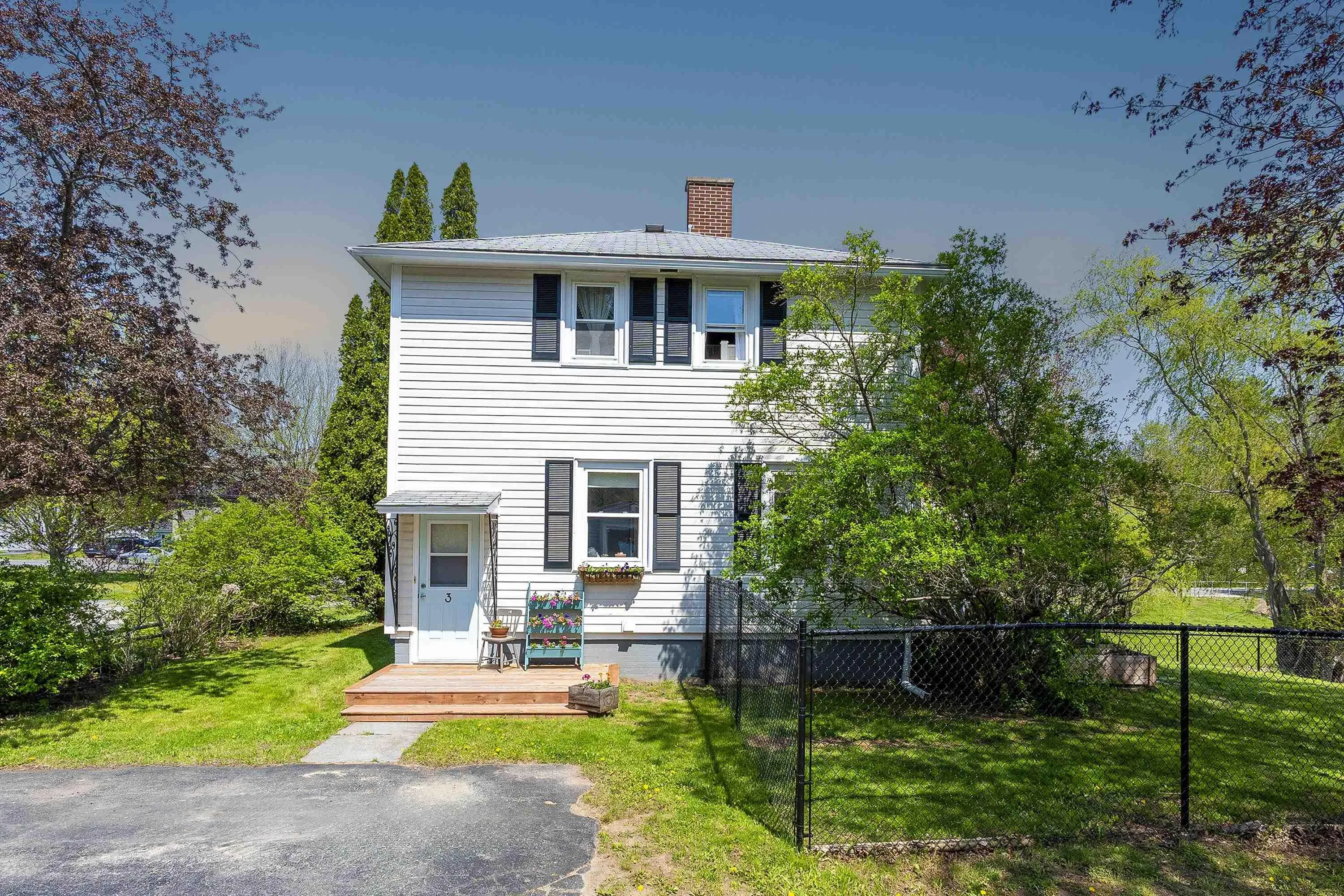 3 Reagh Avenue, Middleton, NS B0S 1P0, 3 Bedrooms Bedrooms, ,2 BathroomsBathrooms,Residential,For Sale,Reagh,202511270