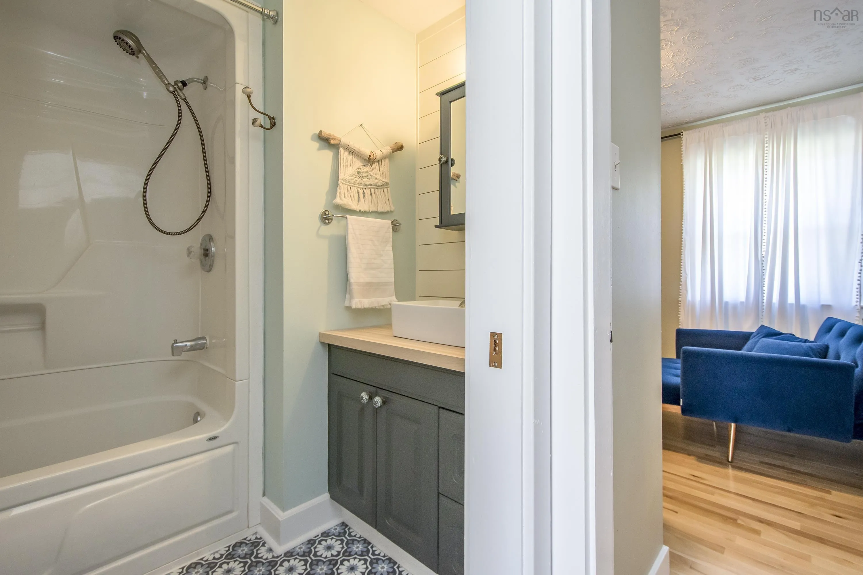 3 Reagh Avenue, Middleton, NS B0S 1P0, 3 Bedrooms Bedrooms, ,2 BathroomsBathrooms,Residential,For Sale,Reagh,202511270