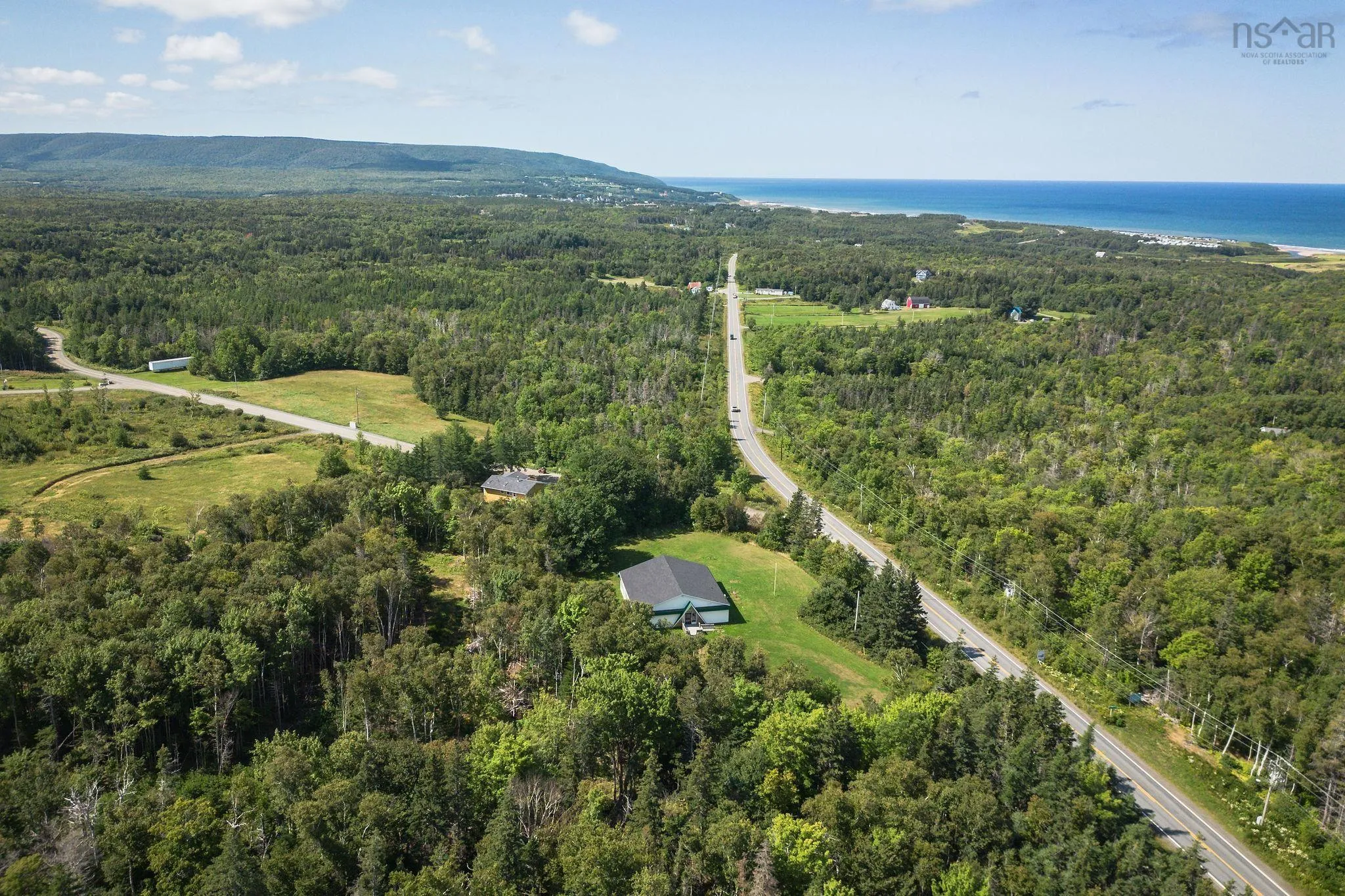 16552 No. 19 Highway, Inverside Ns B0e 1n0, 4 Bedrooms Bedrooms, ,3 BathroomsBathrooms,Residential,For Sale,No. 19,202421095