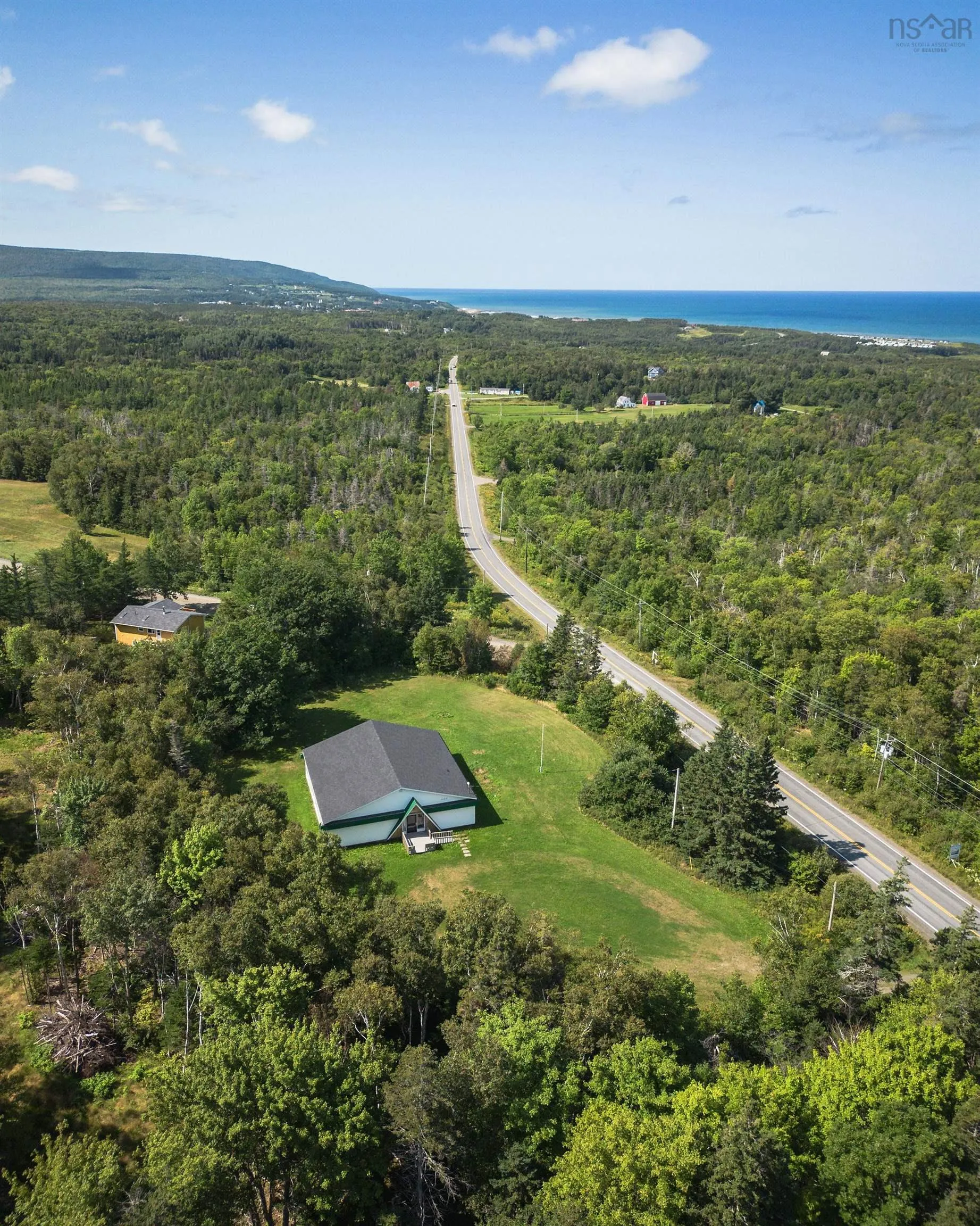 16552 No. 19 Highway, Inverside Ns B0e 1n0, 4 Bedrooms Bedrooms, ,3 BathroomsBathrooms,Residential,For Sale,No. 19,202421095