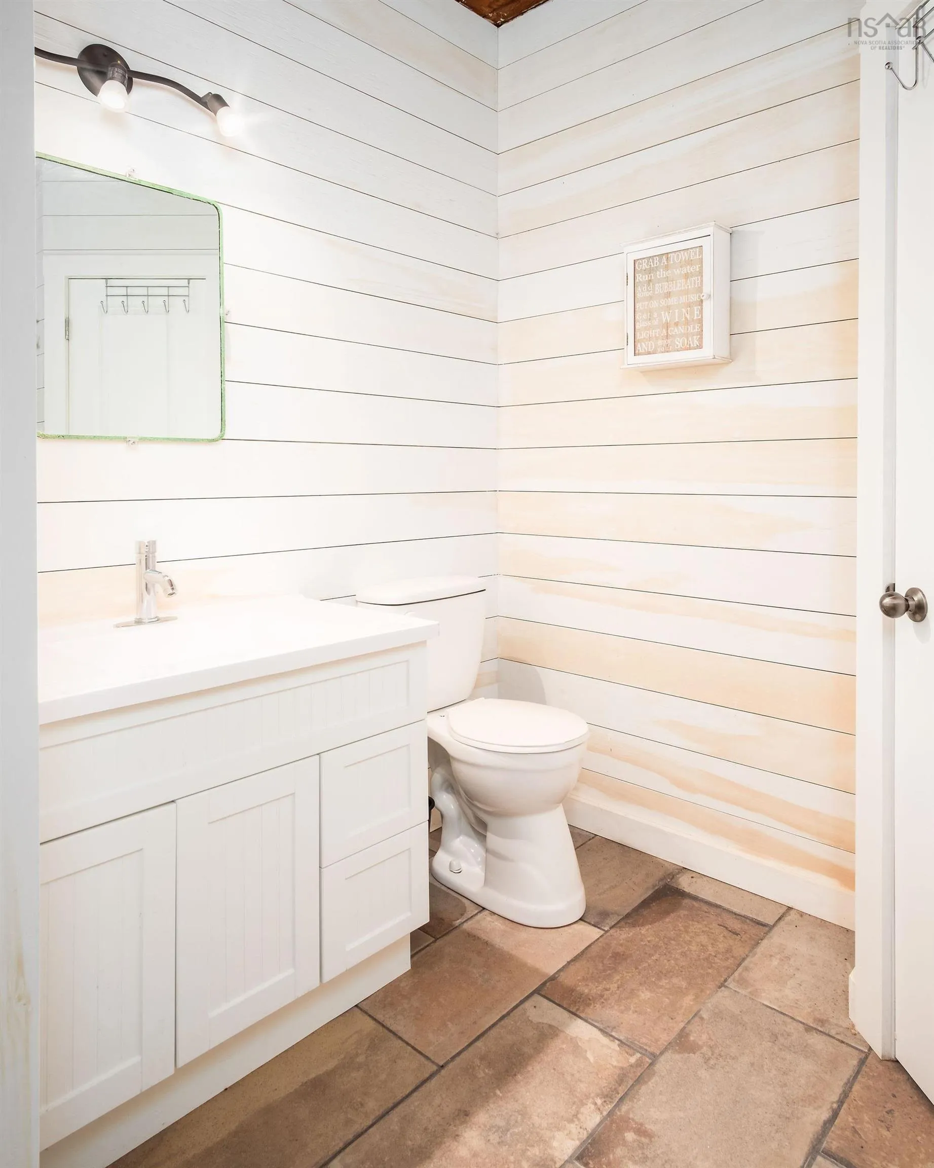 16552 No. 19 Highway, Inverside Ns B0e 1n0, 4 Bedrooms Bedrooms, ,3 BathroomsBathrooms,Residential,For Sale,No. 19,202421095