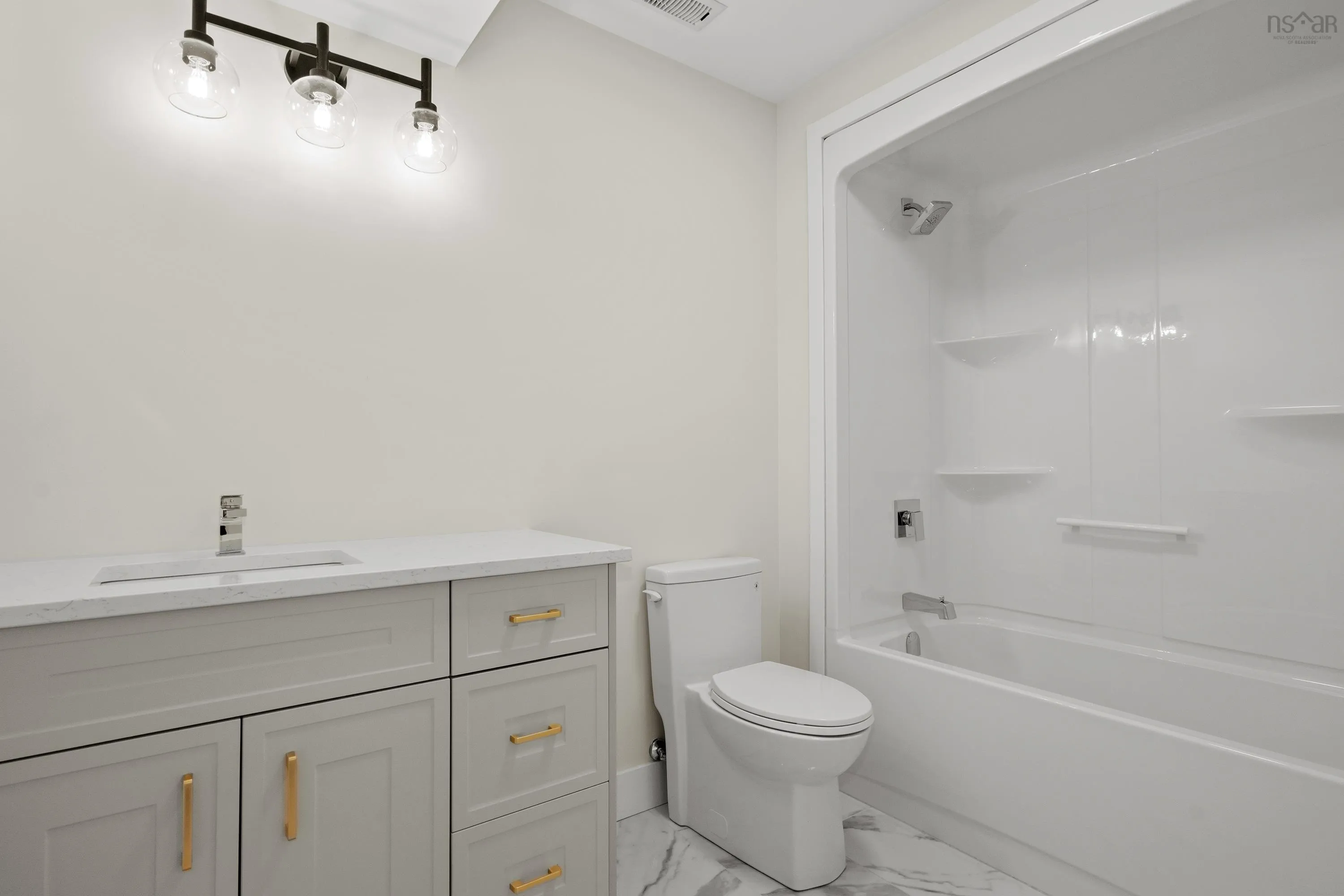 394 Shore Drive, Bedford Ns B4a 2c7, 4 Bedrooms Bedrooms, ,5 BathroomsBathrooms,Residential,For Sale,Shore,202504935