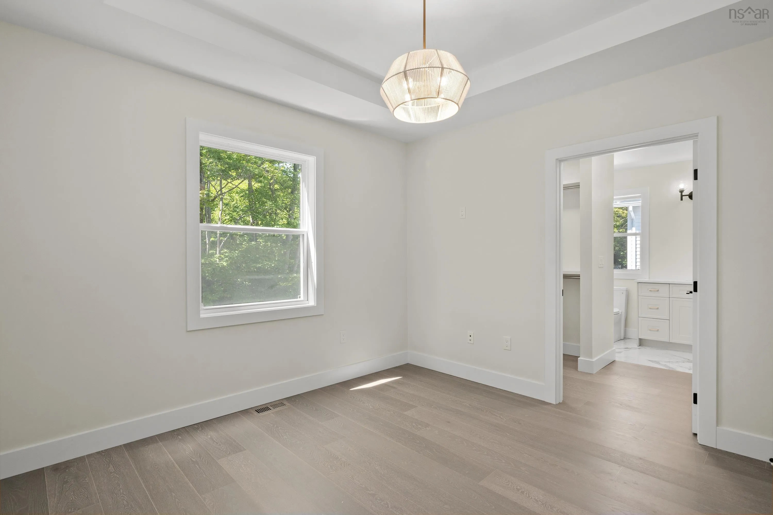 394 Shore Drive, Bedford Ns B4a 2c7, 4 Bedrooms Bedrooms, ,5 BathroomsBathrooms,Residential,For Sale,Shore,202504935
