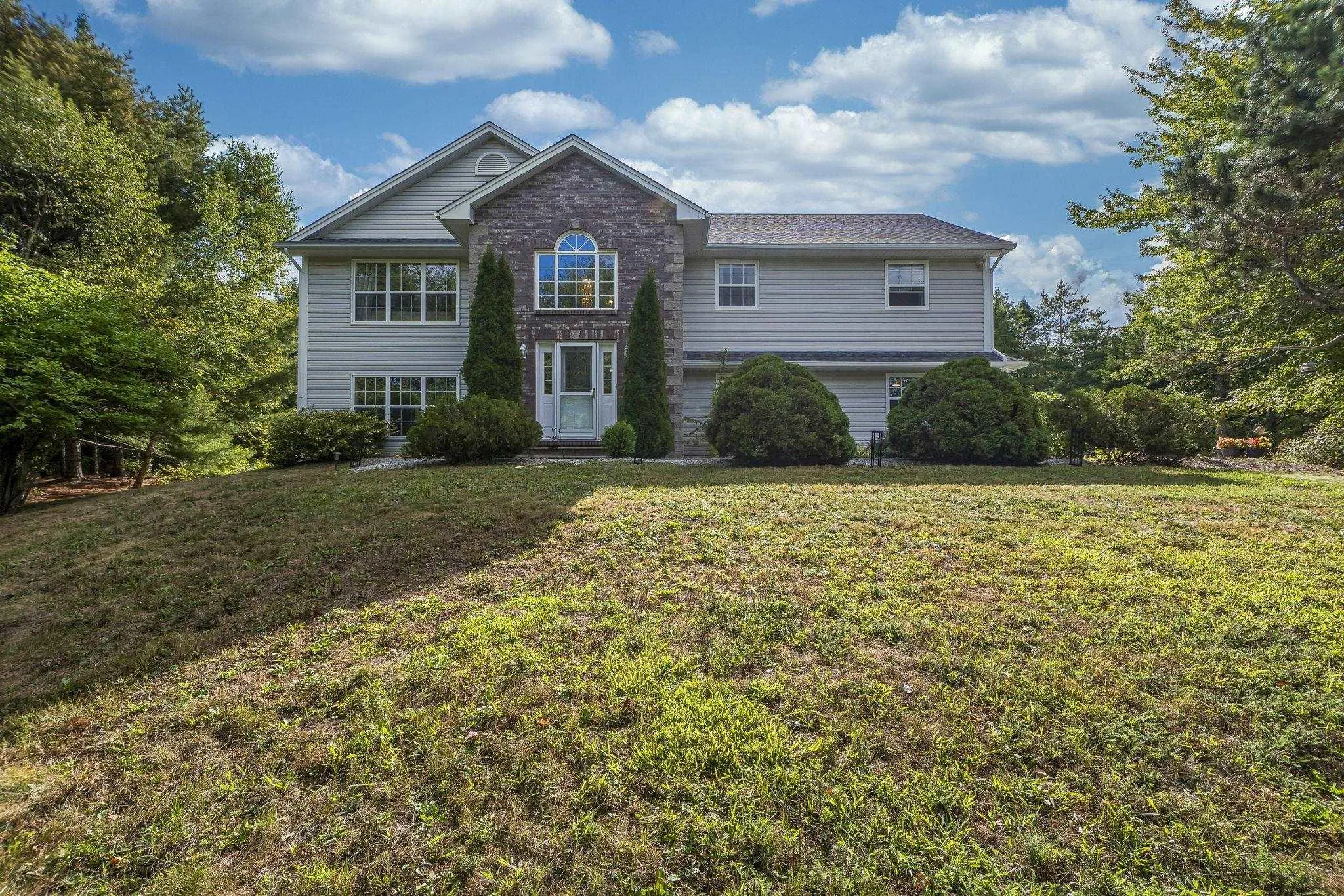 15 Bingham Drive, Stillwater, NS B3Z 1M4, 6 Bedrooms Bedrooms, ,3 BathroomsBathrooms,Residential,For Sale,Bingham,202522607