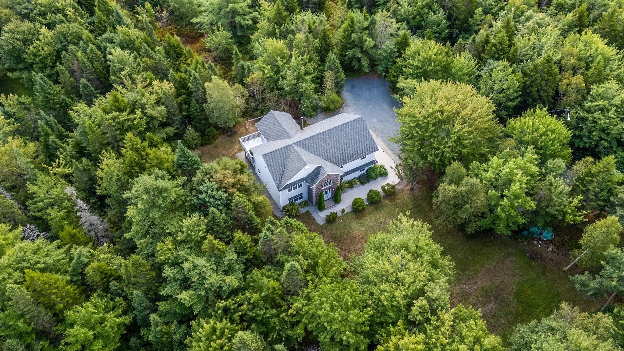 15 Bingham Drive, Stillwater, NS B3Z 1M4, 6 Bedrooms Bedrooms, ,3 BathroomsBathrooms,Residential,For Sale,Bingham,202522607