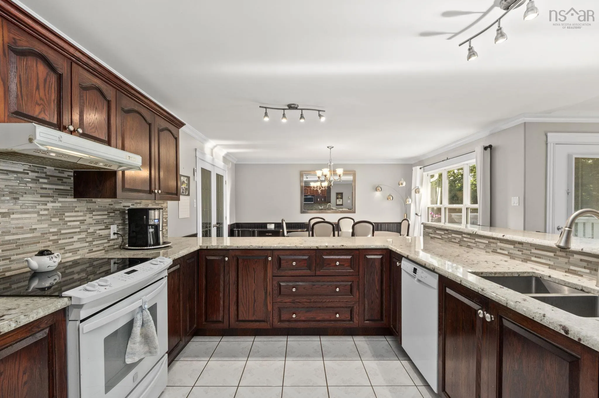 15 Bingham Drive, Stillwater, NS B3Z 1M4, 6 Bedrooms Bedrooms, ,3 BathroomsBathrooms,Residential,For Sale,Bingham,202522607