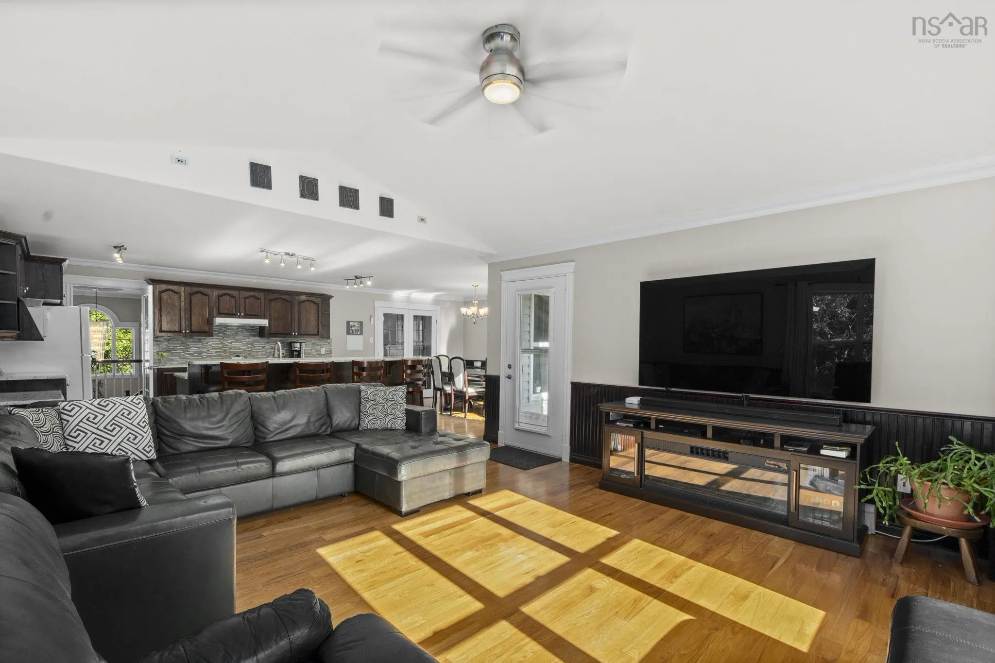 15 Bingham Drive, Stillwater, NS B3Z 1M4, 6 Bedrooms Bedrooms, ,3 BathroomsBathrooms,Residential,For Sale,Bingham,202522607